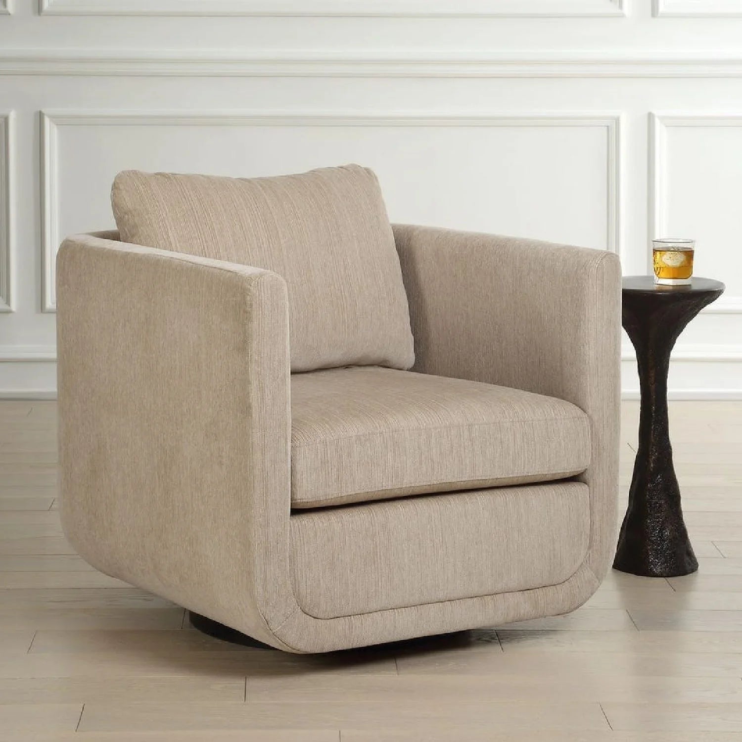 Luxury Chenille Rounded Swivel Accent Chair Modern Italian Style for Villa