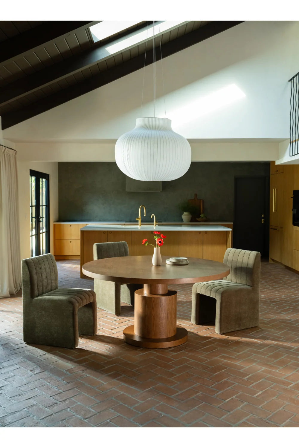 Luxury Clayton Round Oak Dining Table Modern Italian Style for Villa