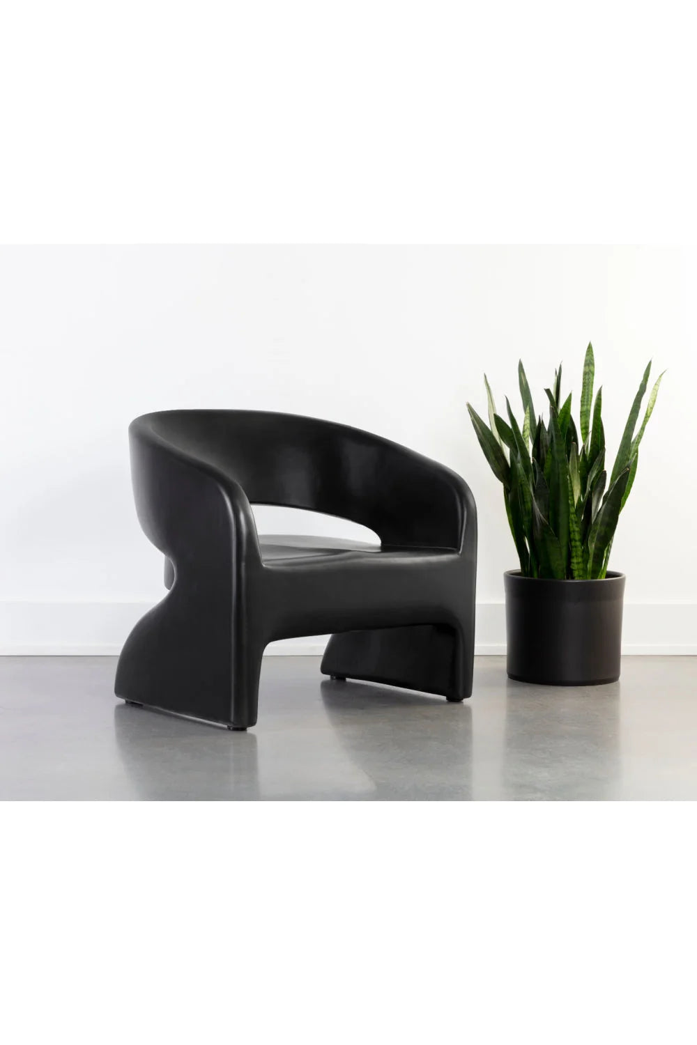 Luxury Concrete Lounge Chair Modern Italian Style for Villa