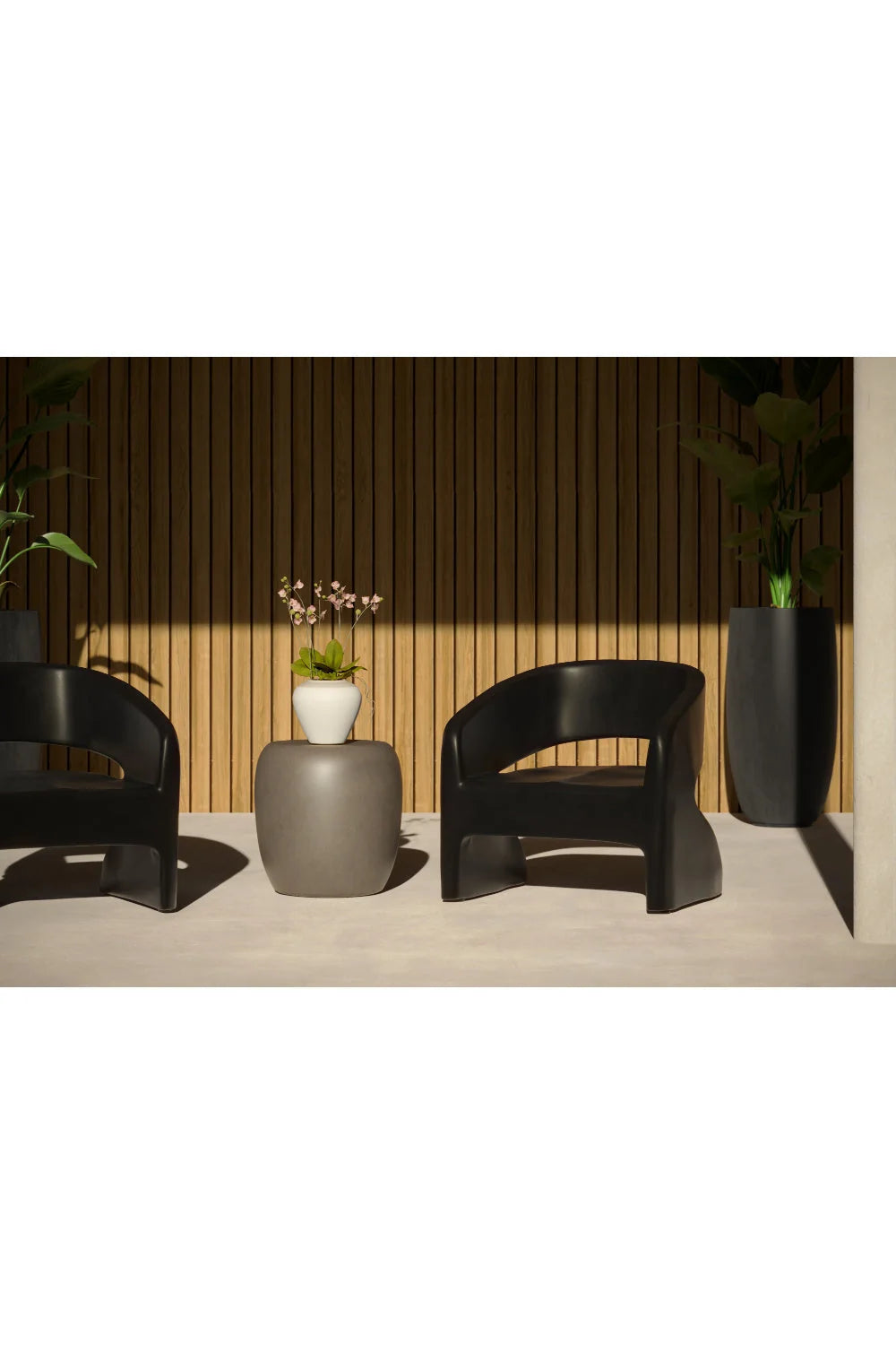 Luxury Concrete Lounge Chair Modern Italian Style for Villa