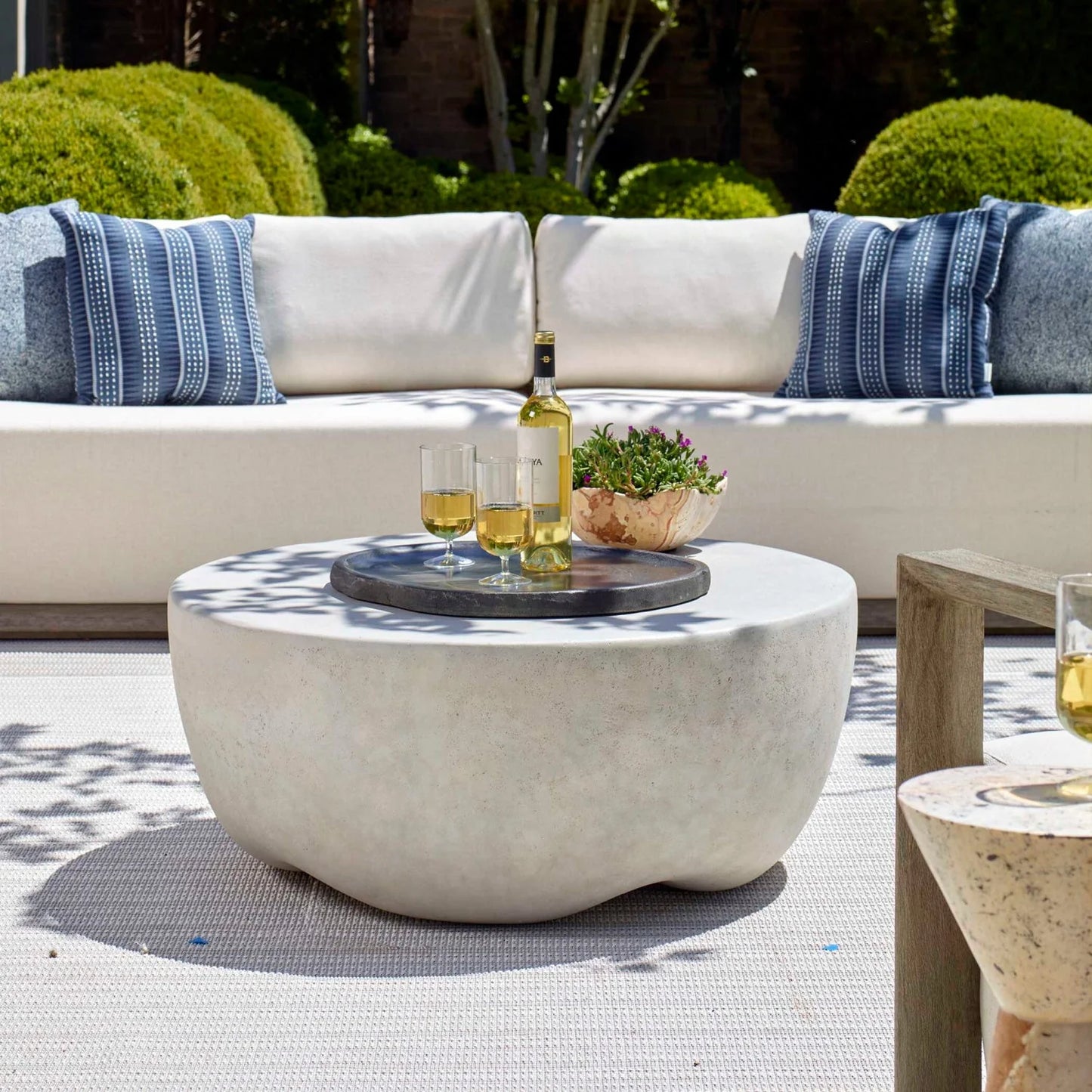 Luxury Concrete Round Coffee Table Modern Italian Style for Villa