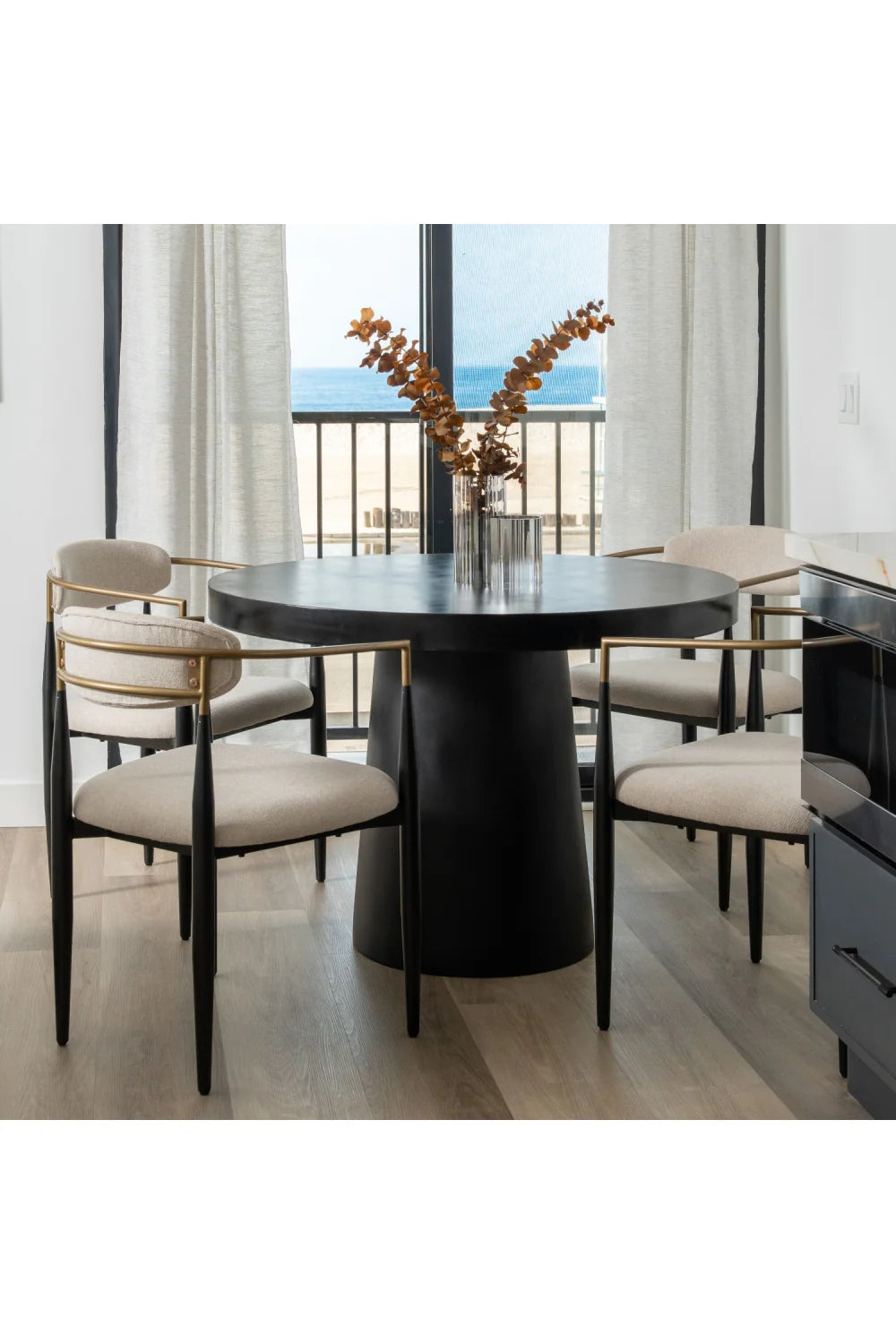 Luxury Concrete Round Dining Table Modern Italian Style for Villa