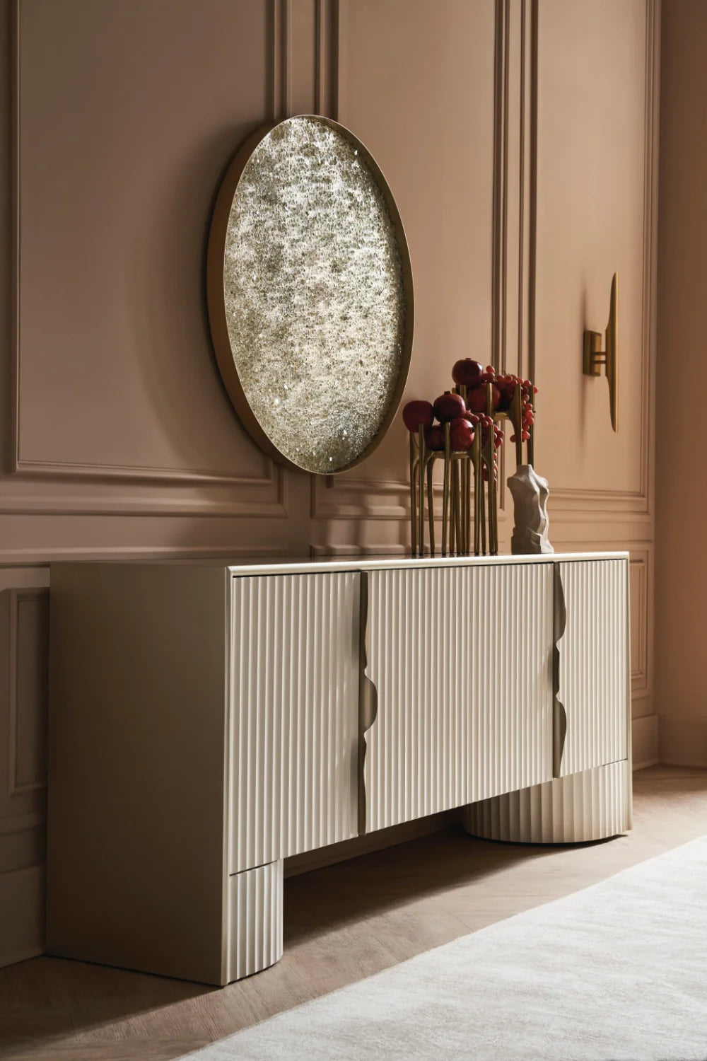Luxury Corinthian Fluted 4-Door Sideboard European Style for Villa