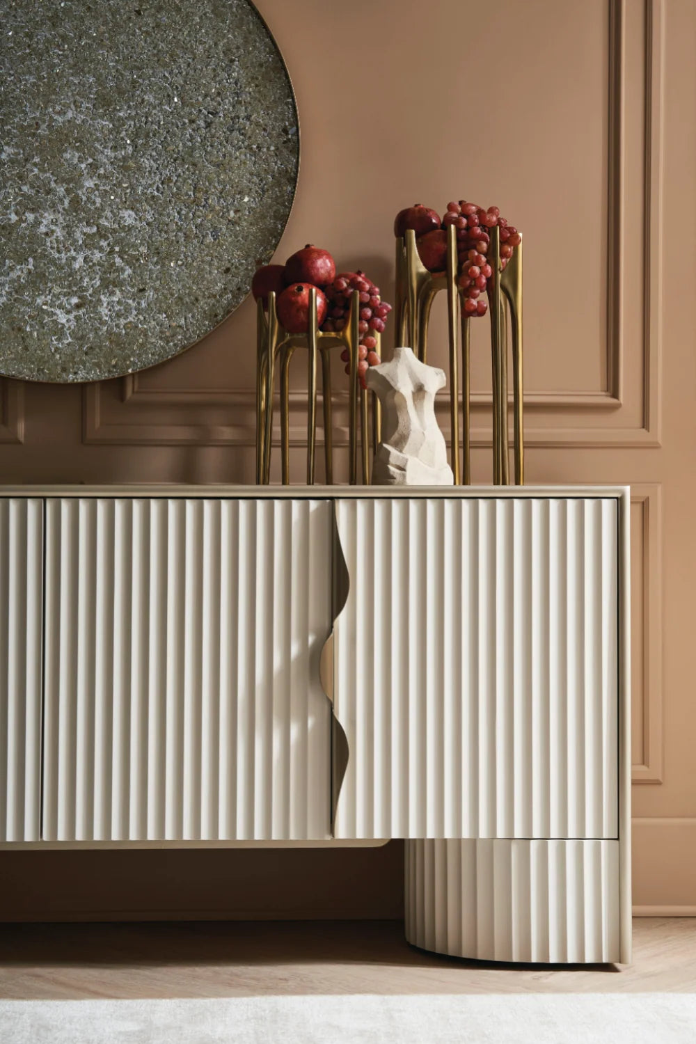 Luxury Corinthian Fluted 4-Door Sideboard European Style for Villa