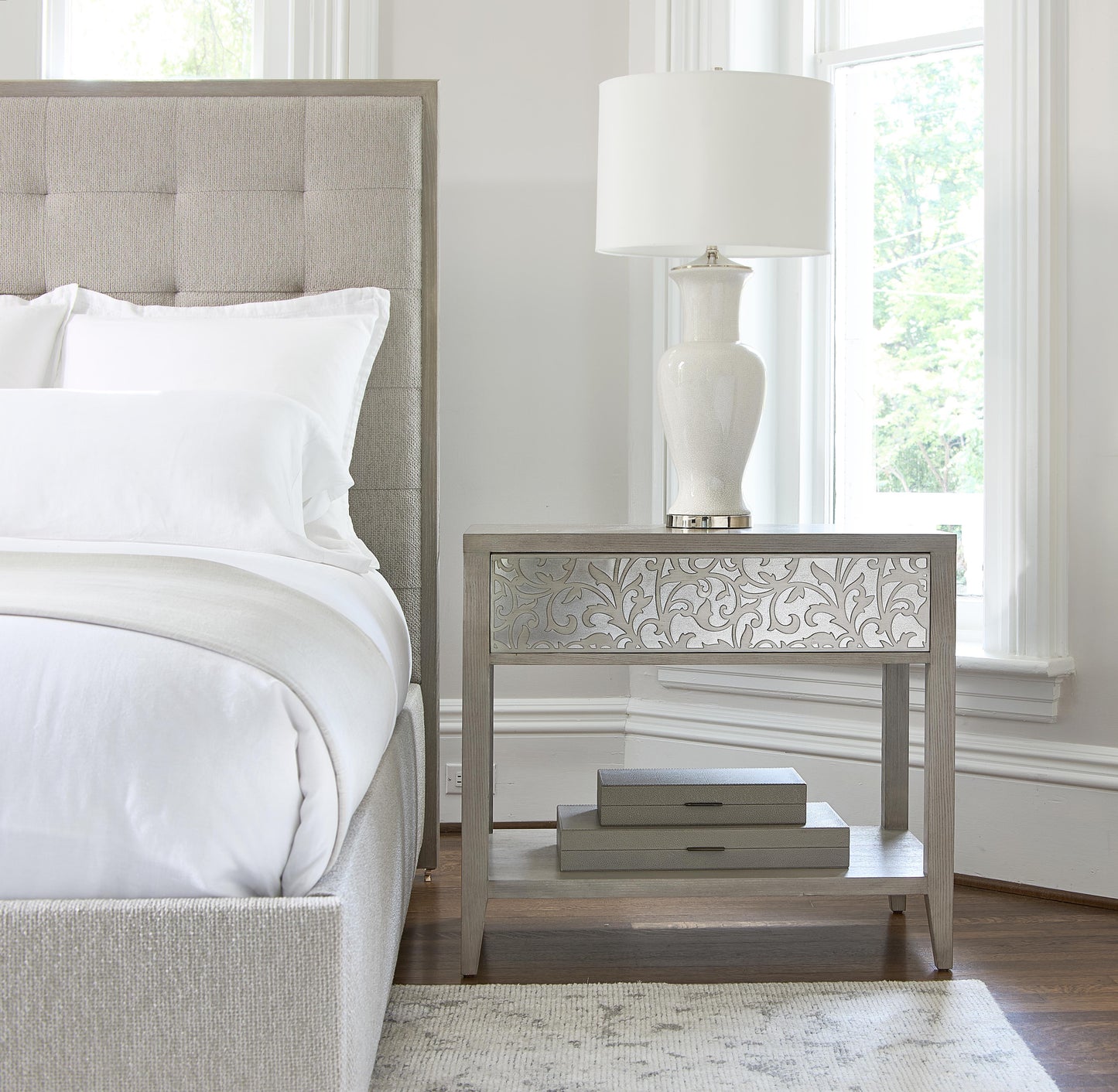 Luxury Cornelia Fabric Panel Bed Modern Italian Style for Villa