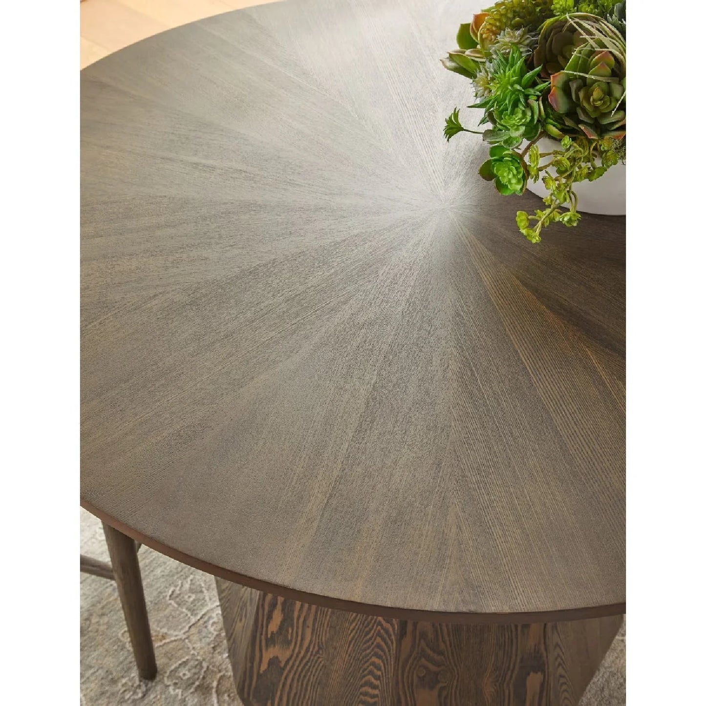 Luxury Coulter Round Wood Dining Table Modern Italian Style for Villa