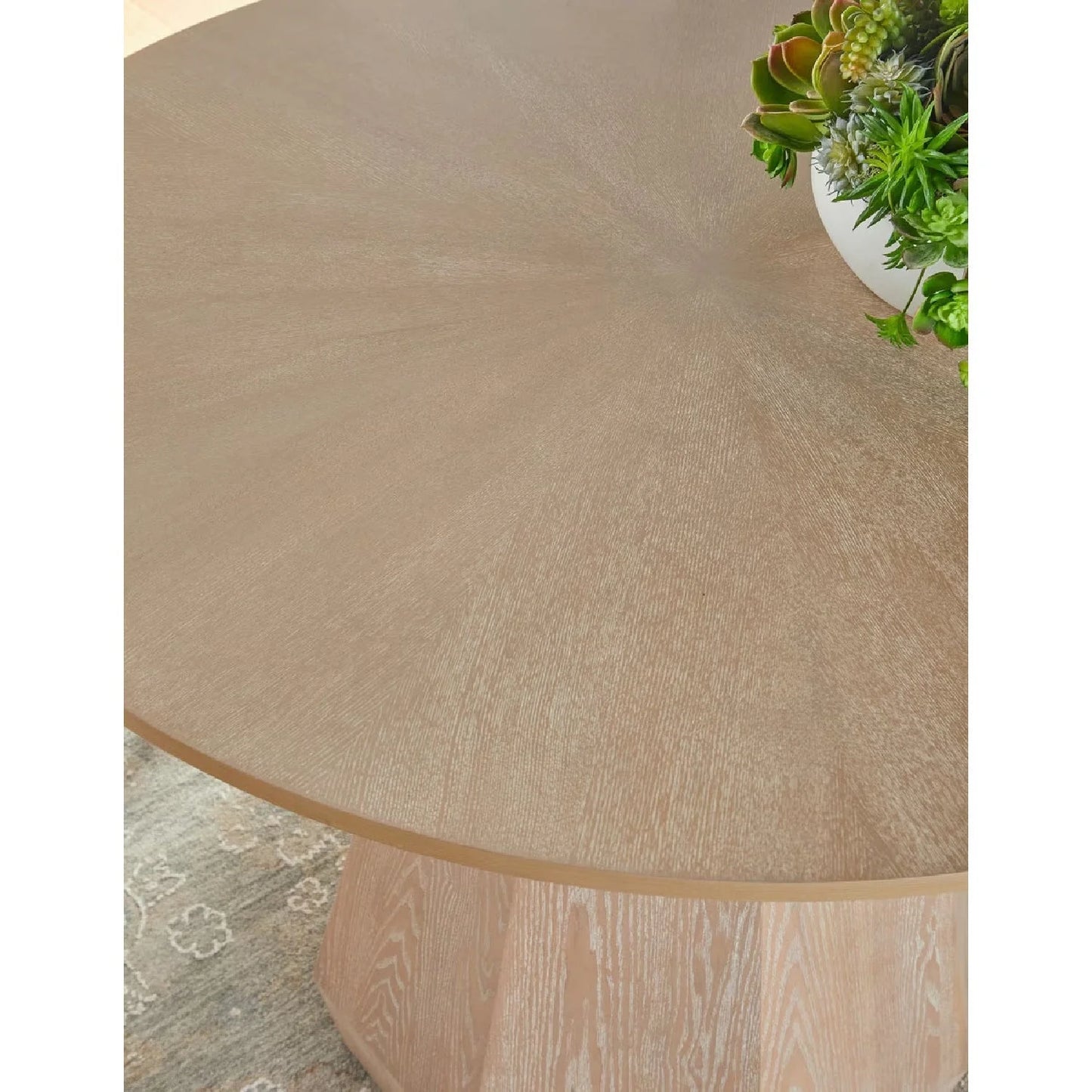 Luxury Coulter Round Wood Dining Table Modern Italian Style for Villa