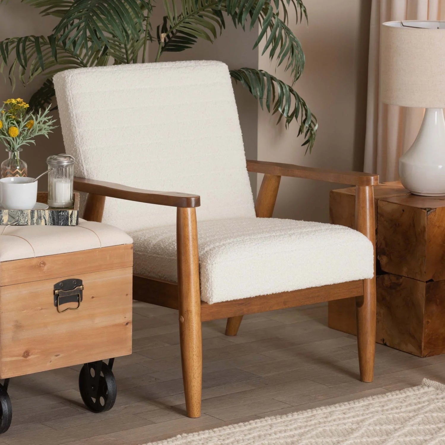Luxury Cream Boucle Lounge Chair Modern Italian Style for Villa