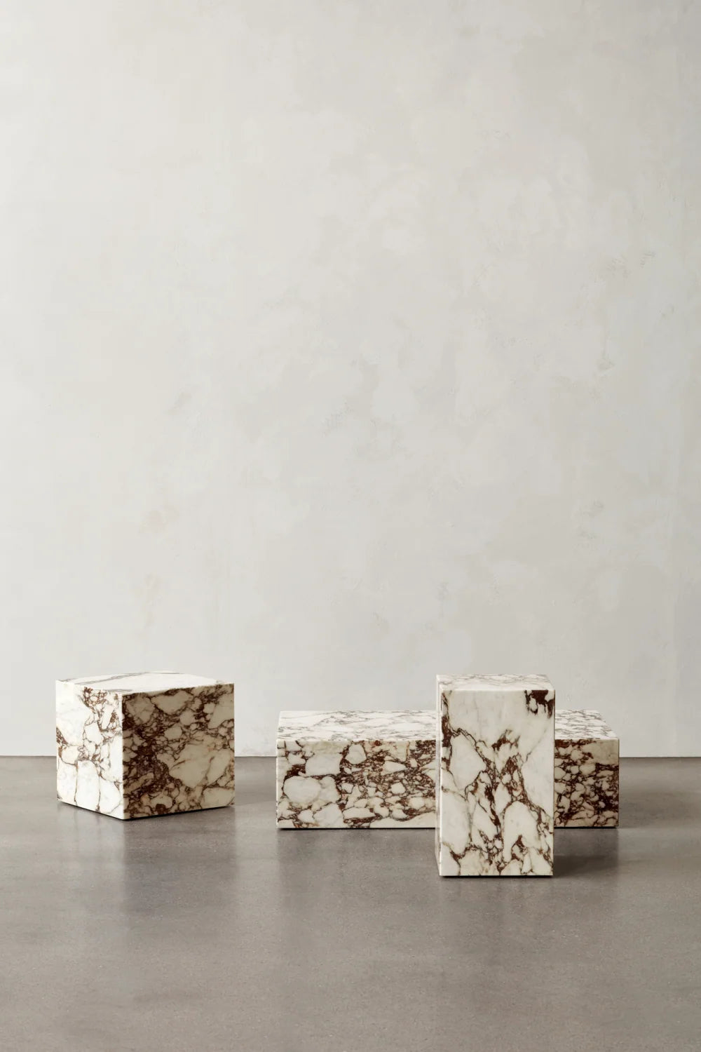 Luxury Cubic Marble Plinth Side Table Modern Italian Style for Villa