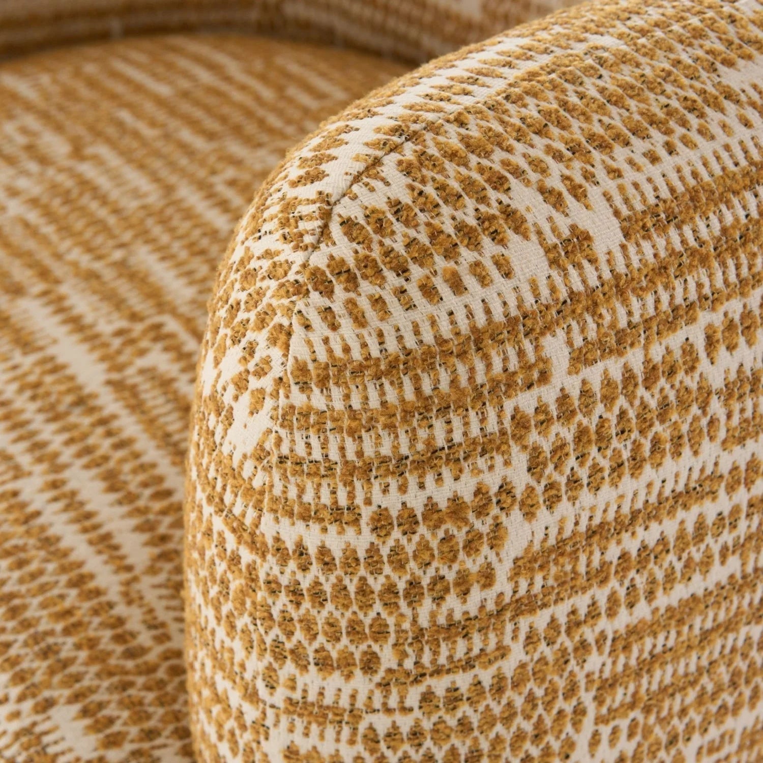 Luxury Curved-Back Barrel Accent Chair Modern Italian Style for Villa