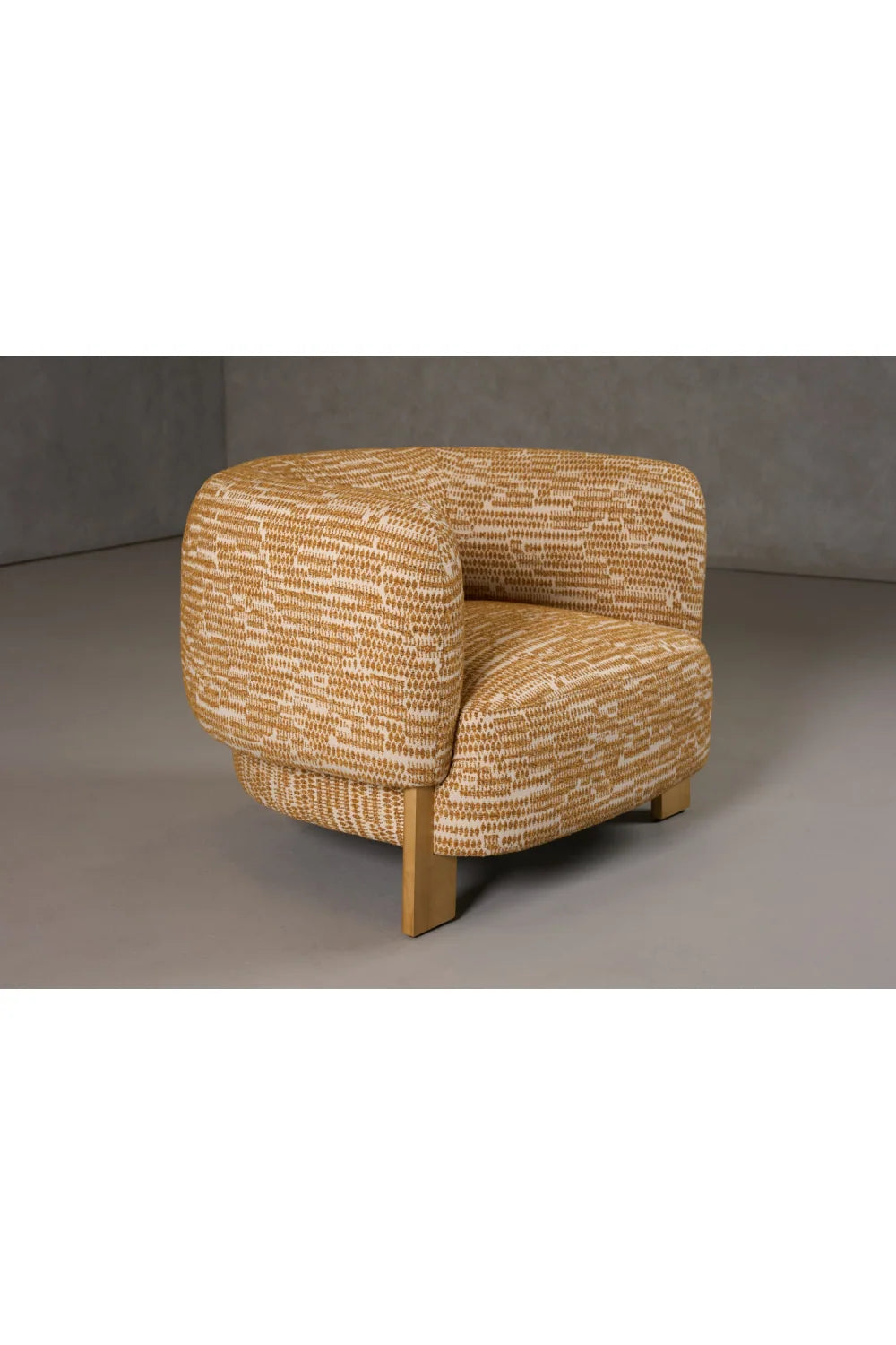 Luxury Curved-Back Barrel Accent Chair Modern Italian Style for Villa
