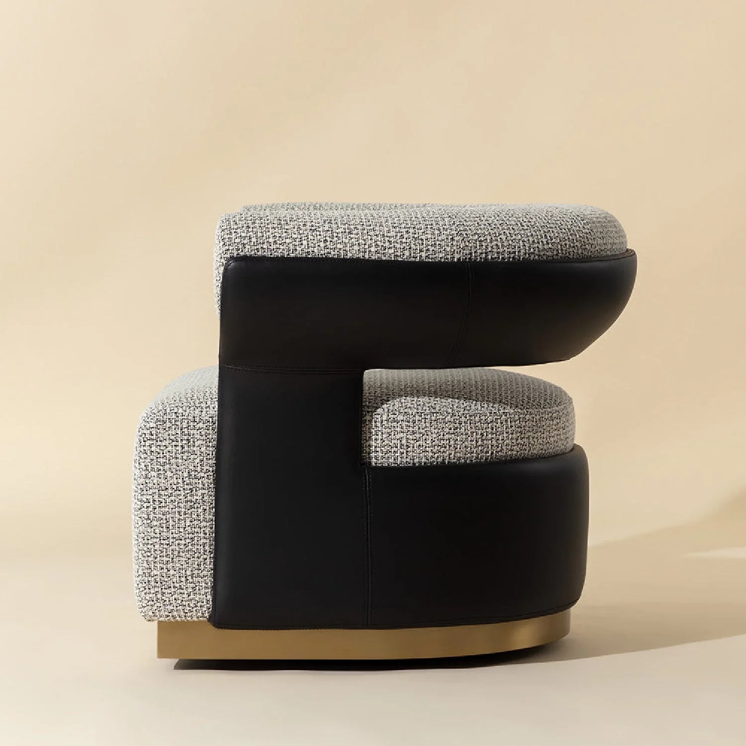 Luxury Curved Fabric Swivel Lounge Chair Modern Italian Style for Villa