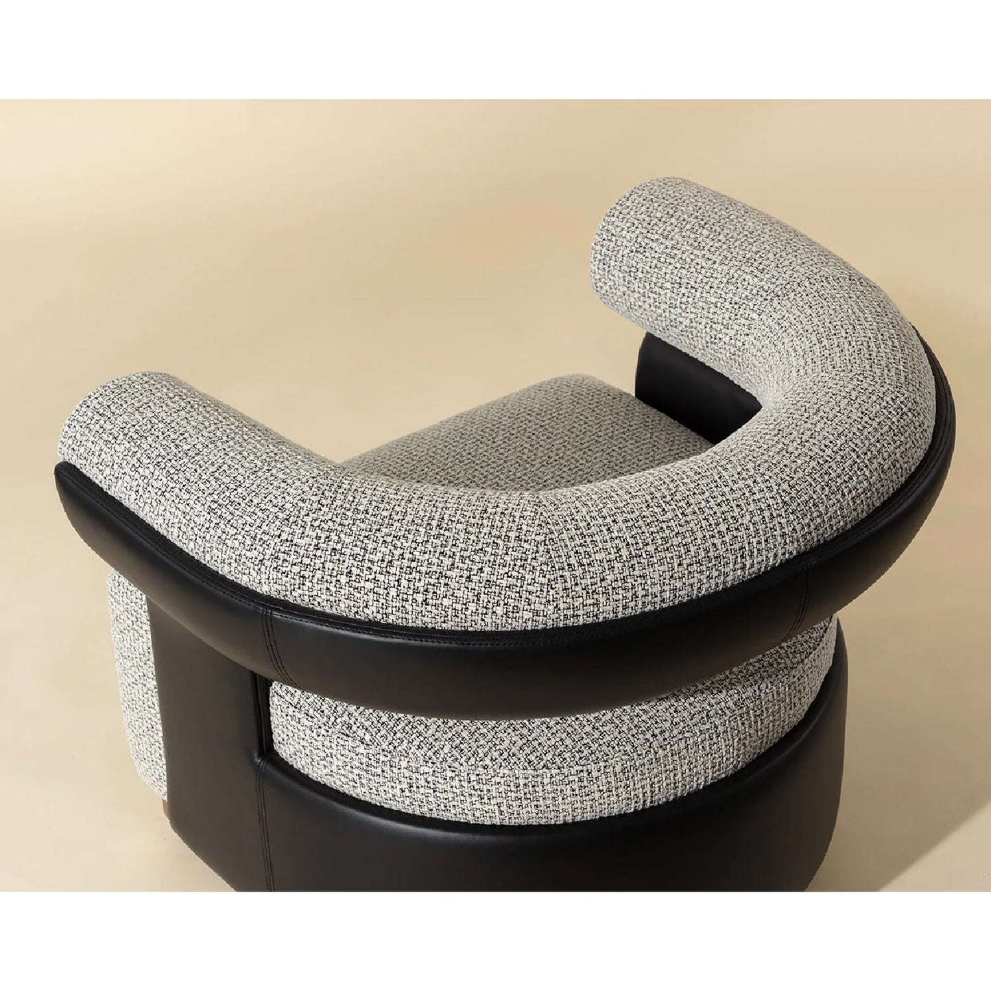 Luxury Curved Fabric Swivel Lounge Chair Modern Italian Style for Villa