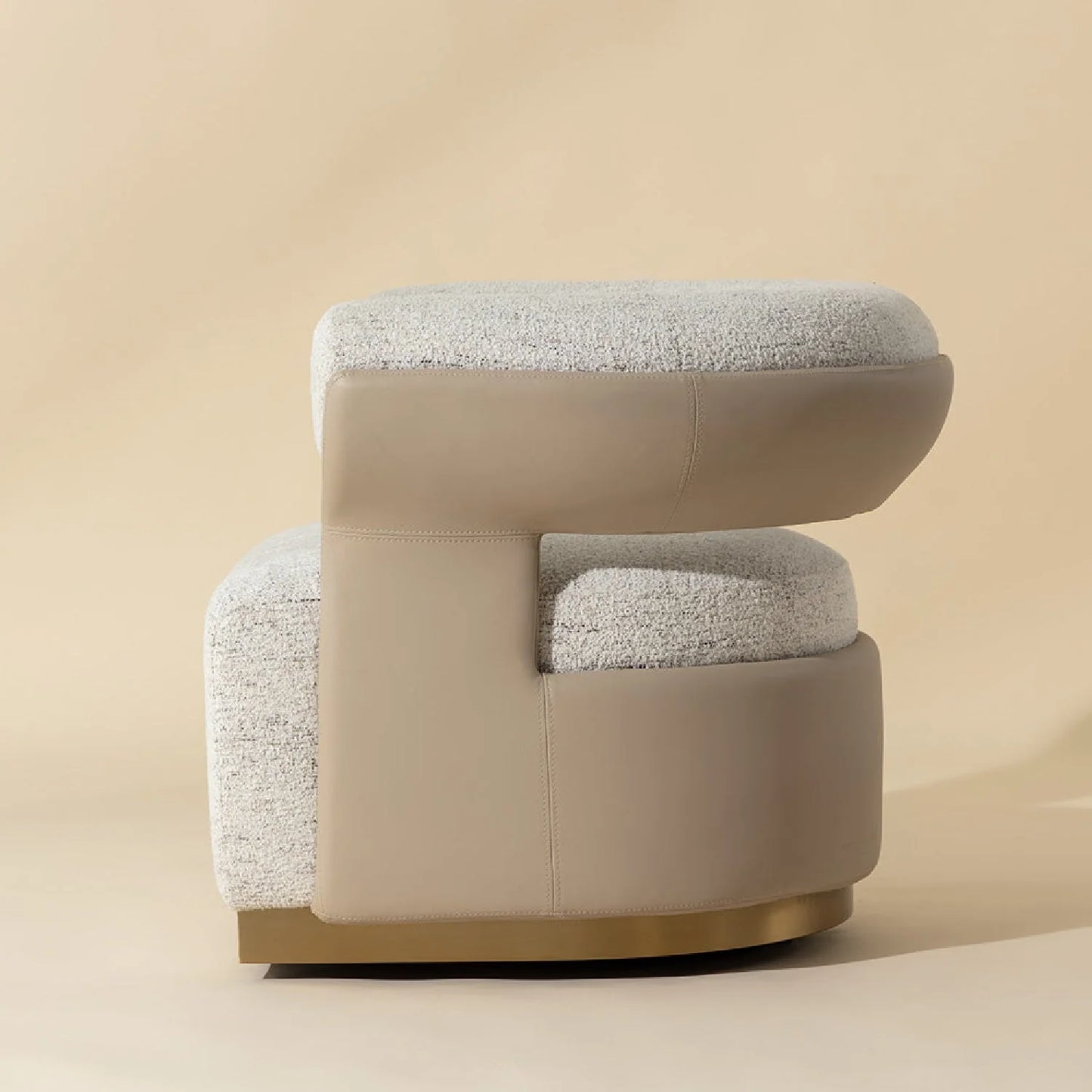 Luxury Curved Fabric Swivel Lounge Chair Modern Italian Style for Villa