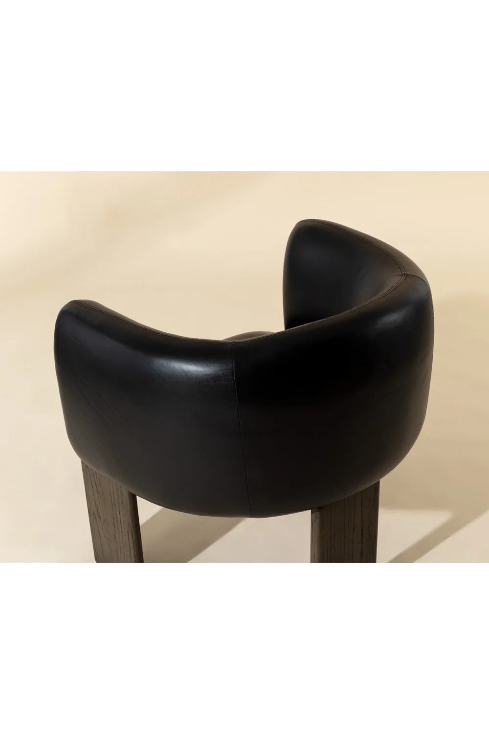 Luxury Curved Leather Lounge Chair Modern Italian Style for Villa