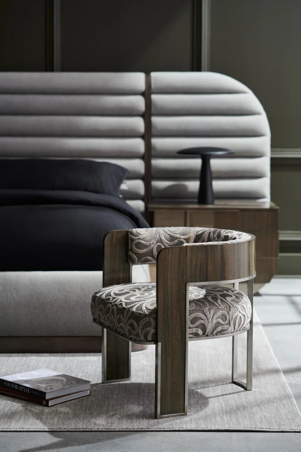 Luxury Curved Modern Accent Chair Modern Italian Style for Villa