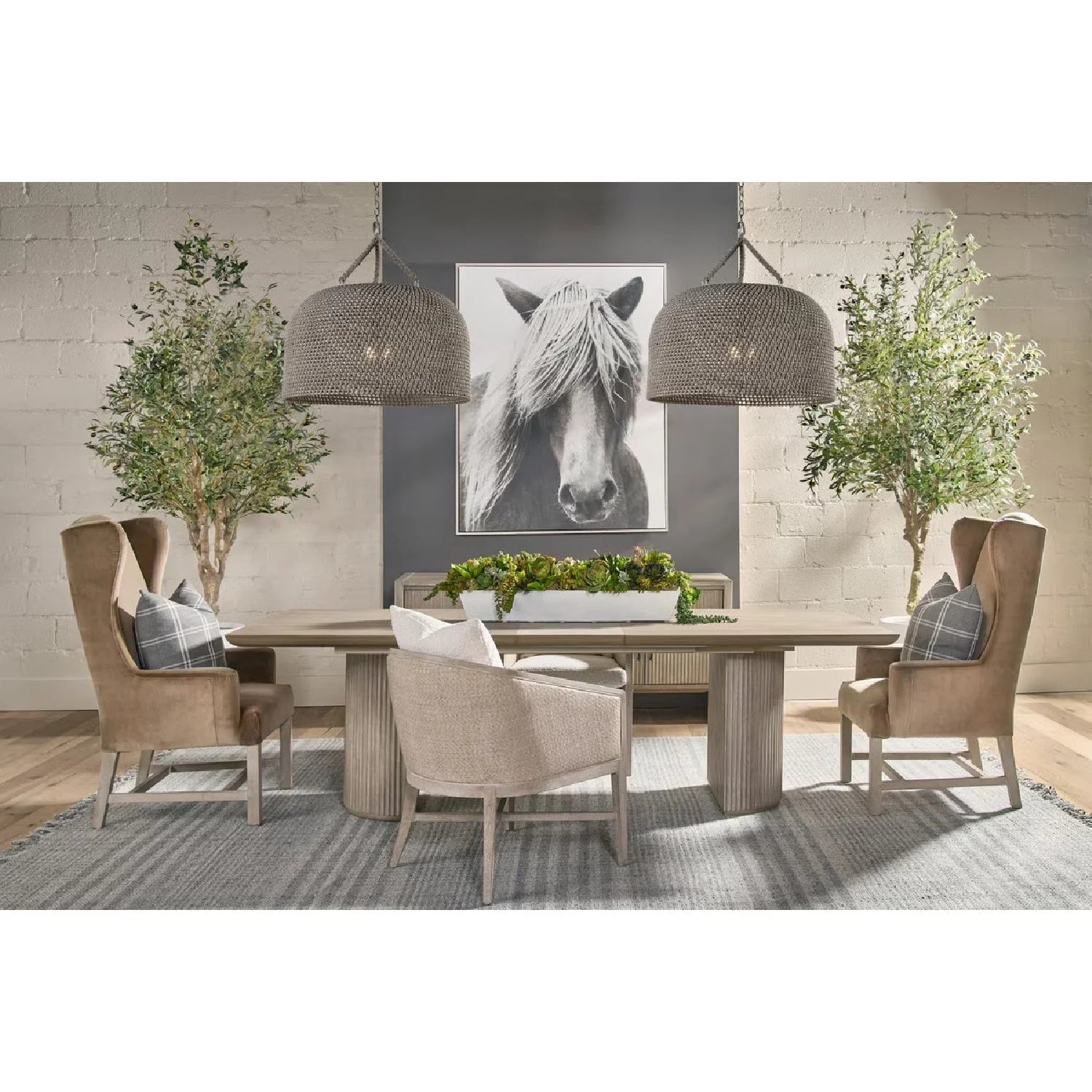 Luxury Curved Oak Linen Lounge Chair Modern Italian Style for Villa