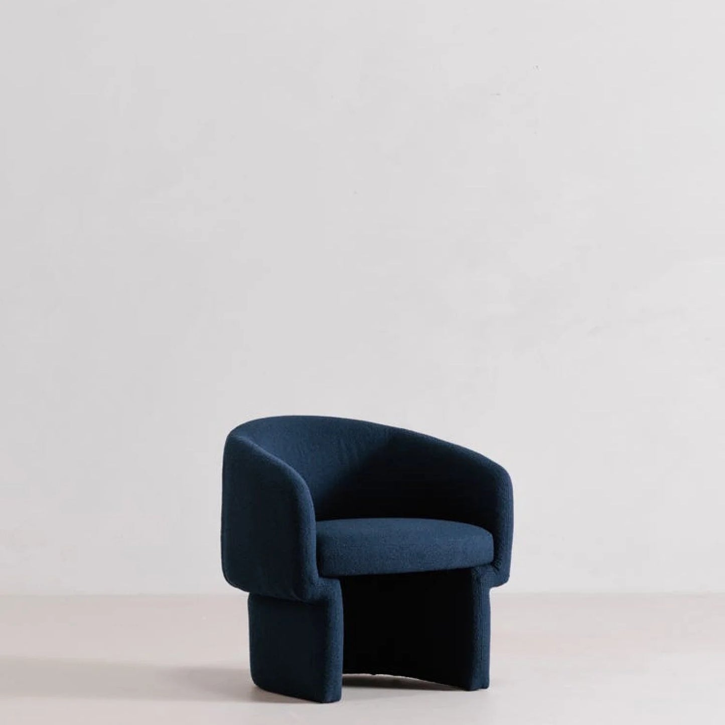 Luxury Curved Occasional Chair Modern Italian Style for Villa