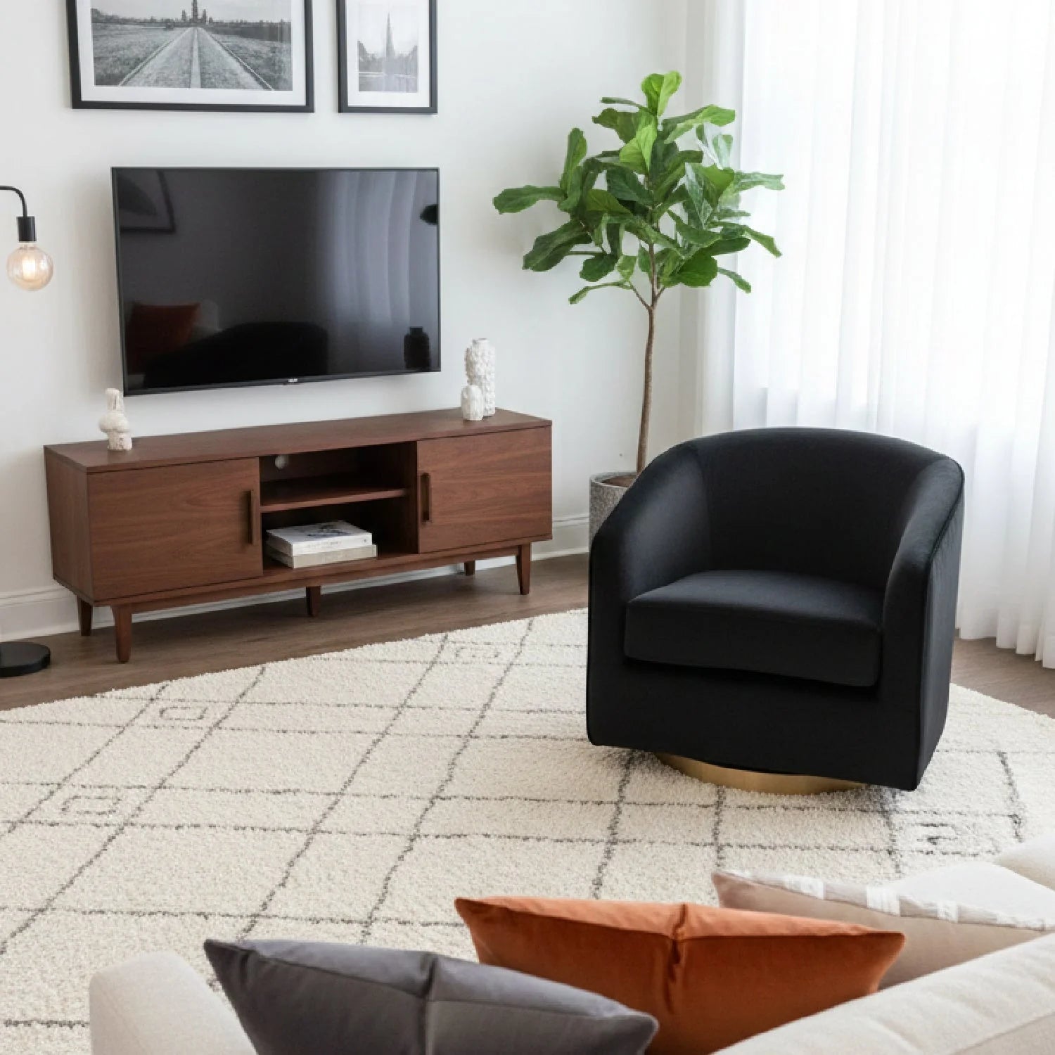 Luxury Curved Swivel Lounge Chair Modern Italian Style for Villa