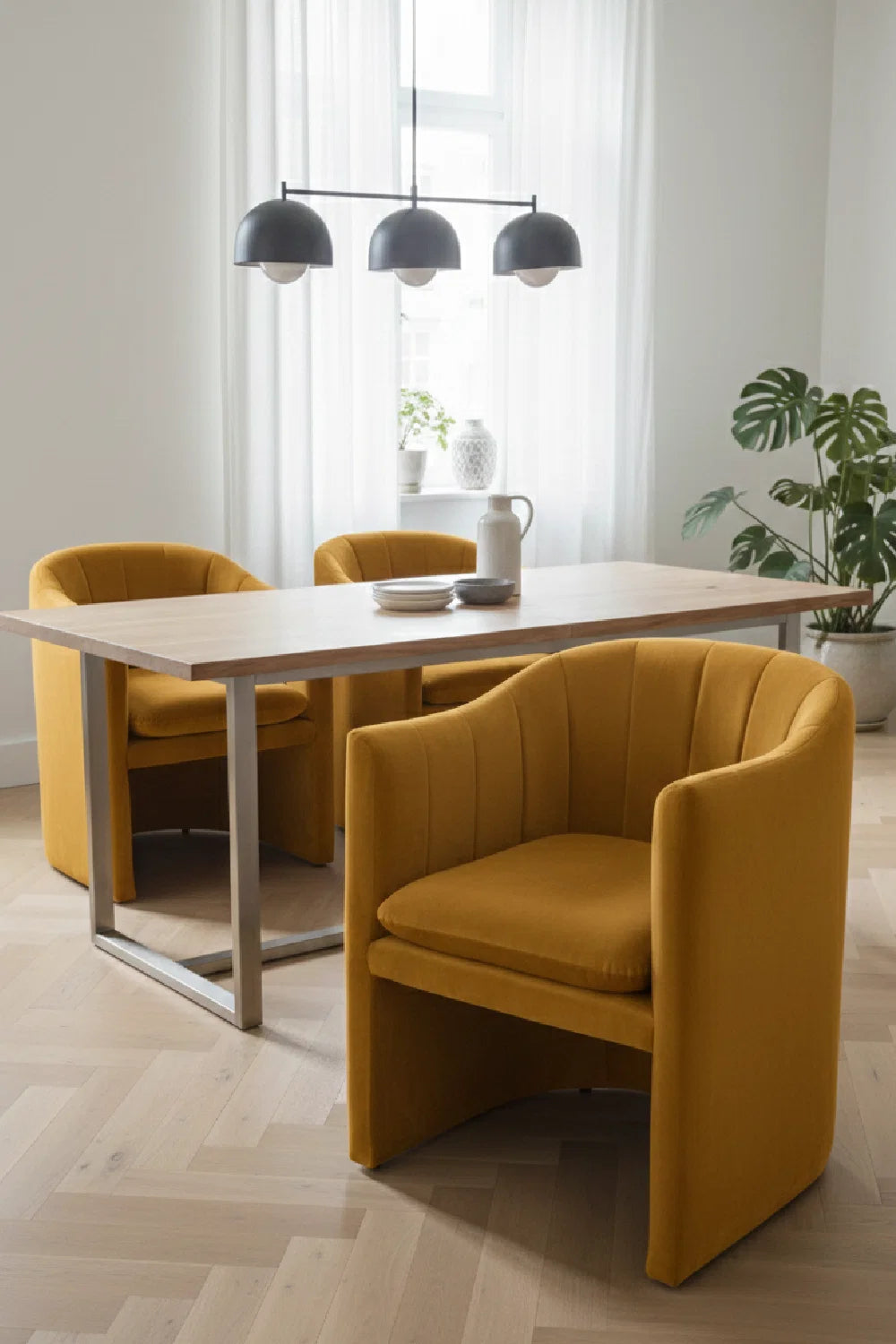 Luxury Curved Velvet Modern Dining Chair European Style for Villa