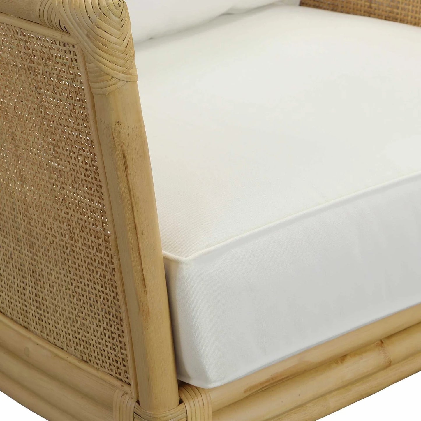 Luxury Cushioned Rattan Accent Chair Modern Italian Style for Villa