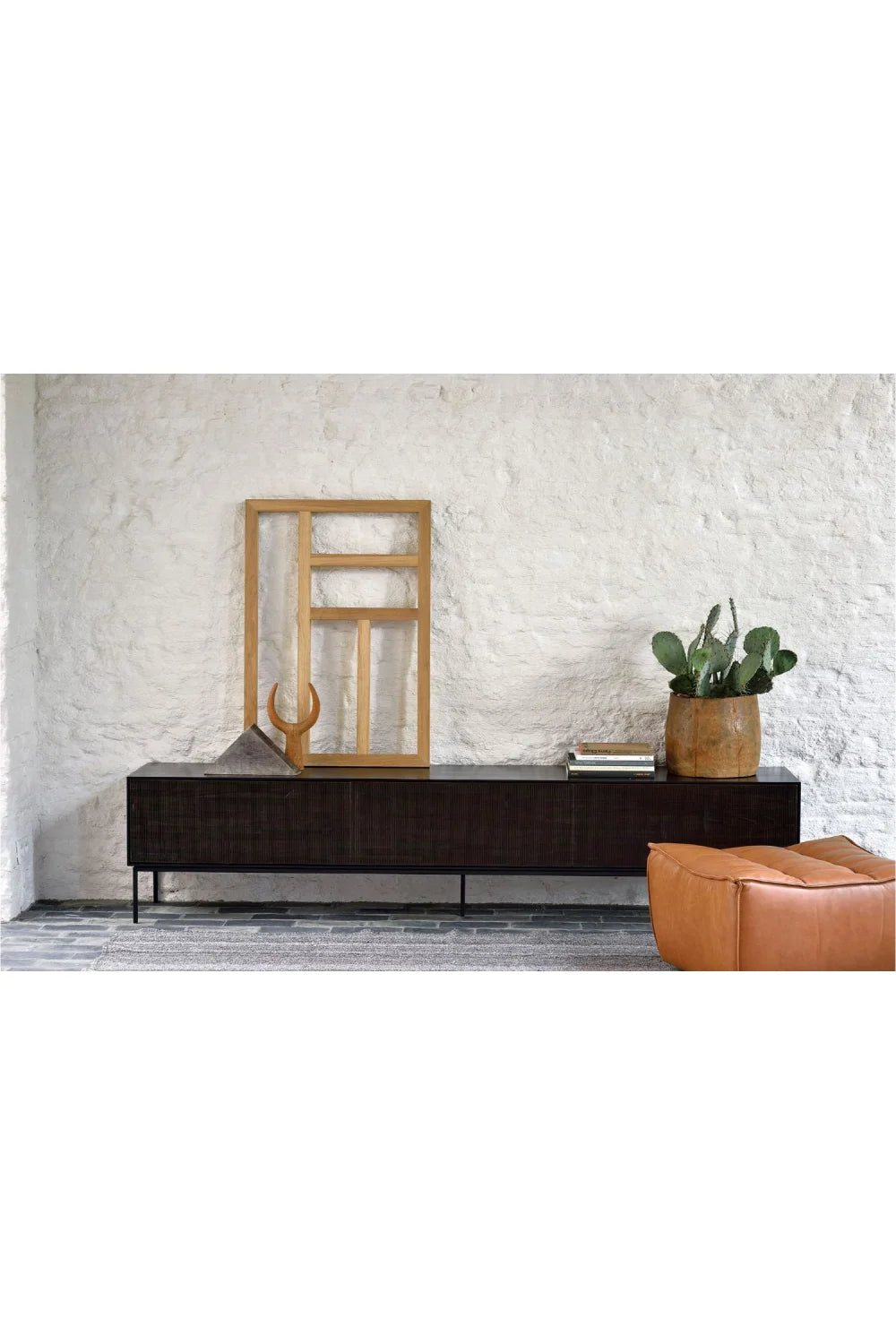 Luxury Dark Teak TV Cupboard Modern Italian Style for Villa