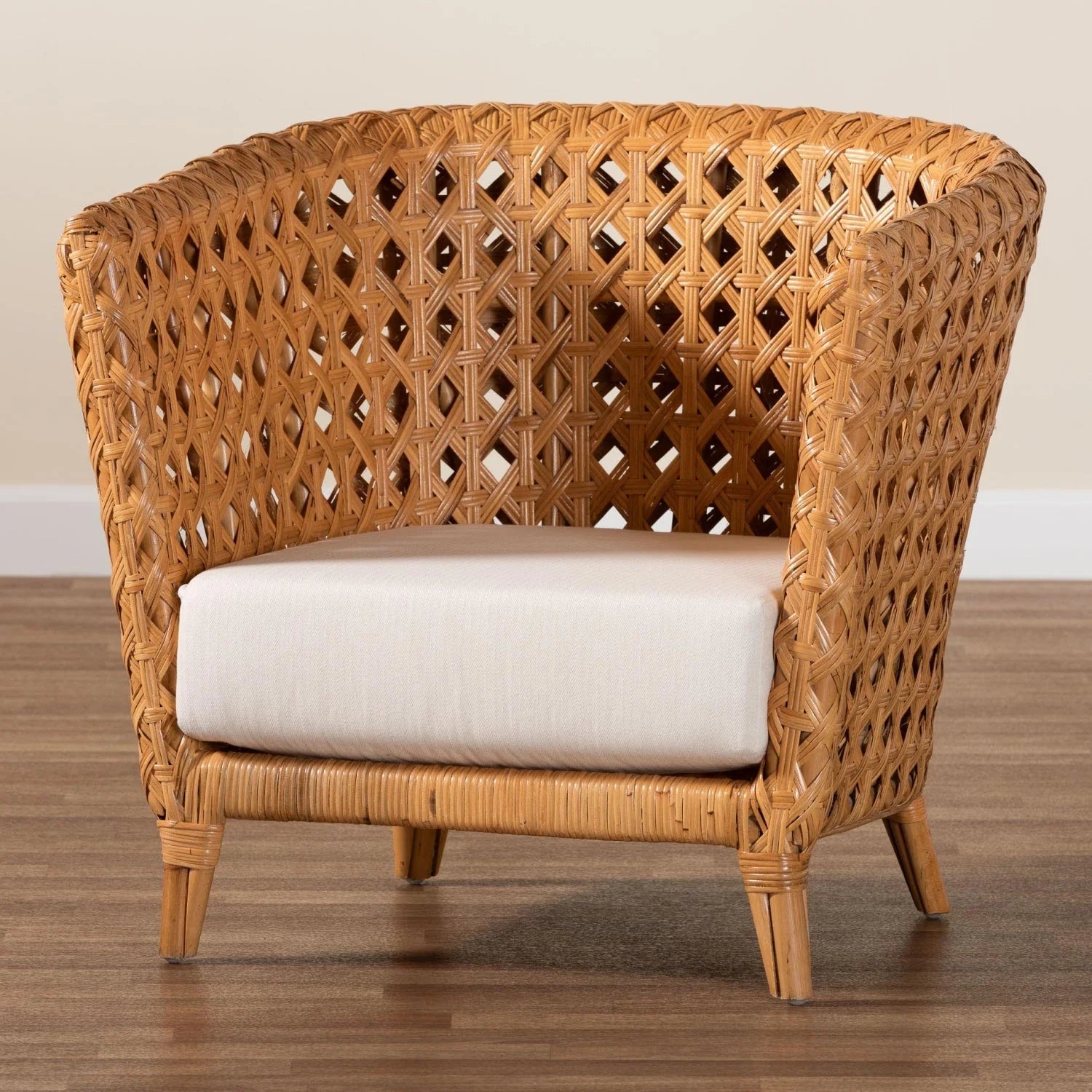 Luxury Diamond Weave Rattan Lounge Chair Modern Italian Style for Villa