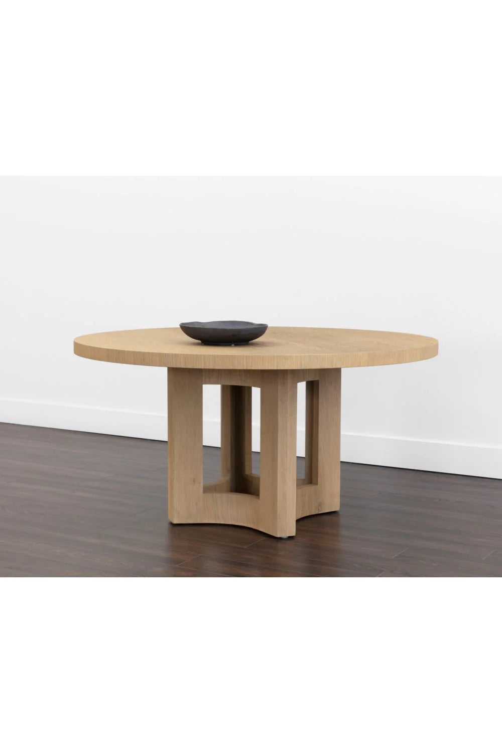 Luxury Elma Round Dining Table Modern Italian Style for Villa