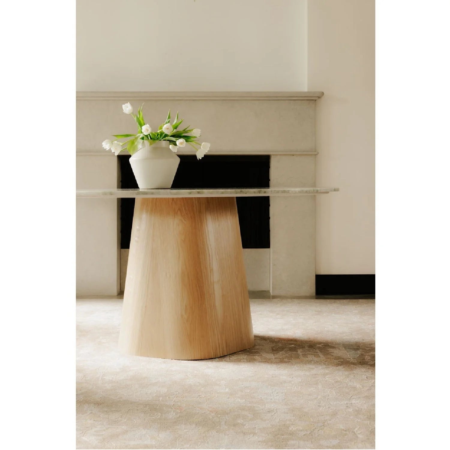 Luxury Evelyn Round Onyx Marble Dining Table Modern Italian Style for Villa