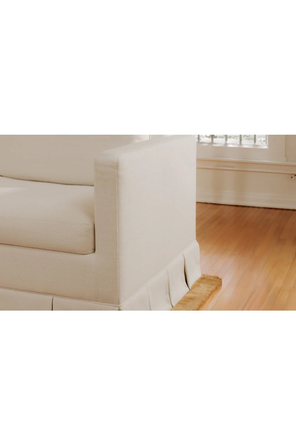 Luxury Fabric Pleated Skirt Sofa Modern Italian Style for Villa