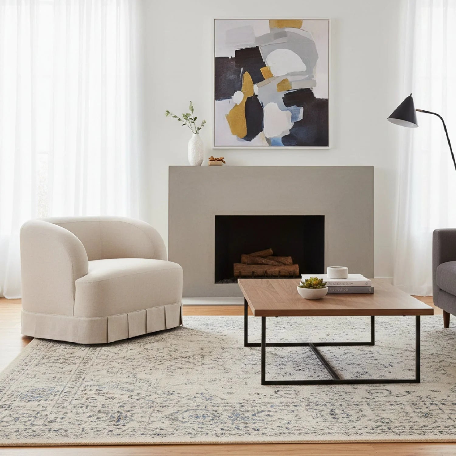 Luxury Fabric Pleated Swivel Chair Modern Italian Style for Villa