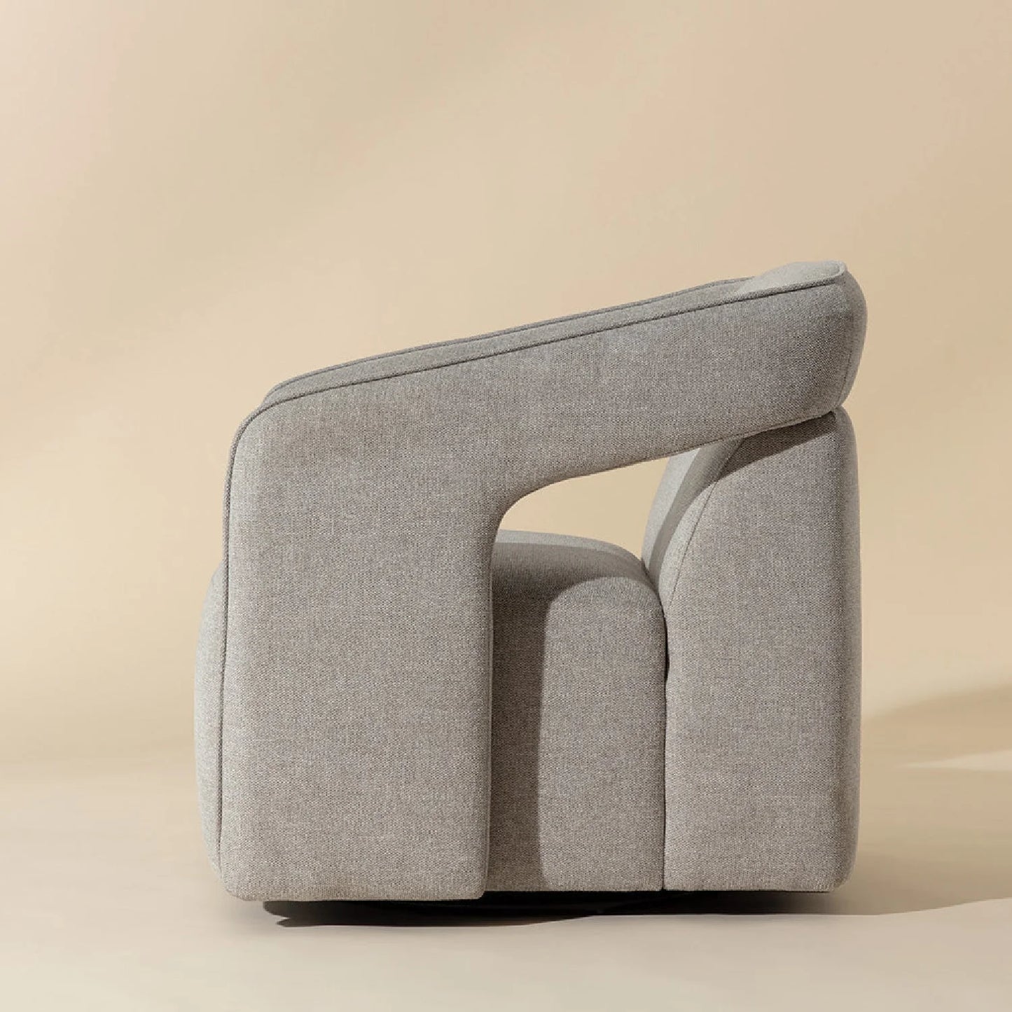 Luxury Fabric Swivel Accent Chair Modern Italian Style for Villa