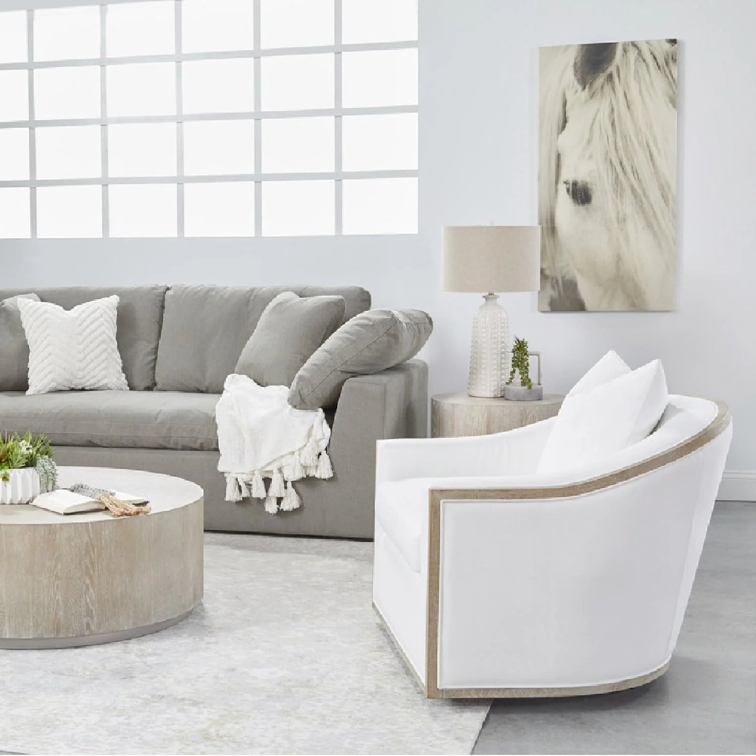 Luxury Fabric Swivel Lounge Chair Modern Italian Style for Villa