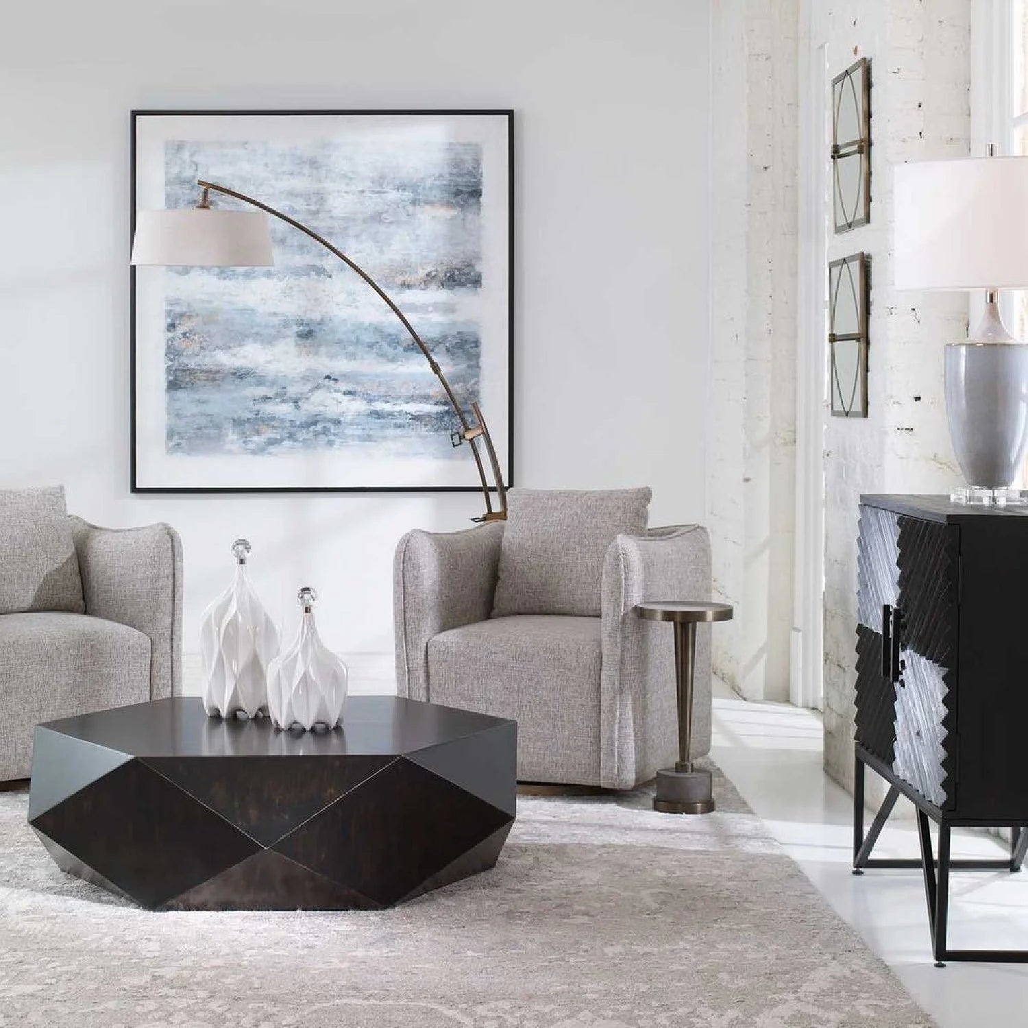 Luxury Flanged Fabric Swivel Accent Chair Modern Italian Style for Villa