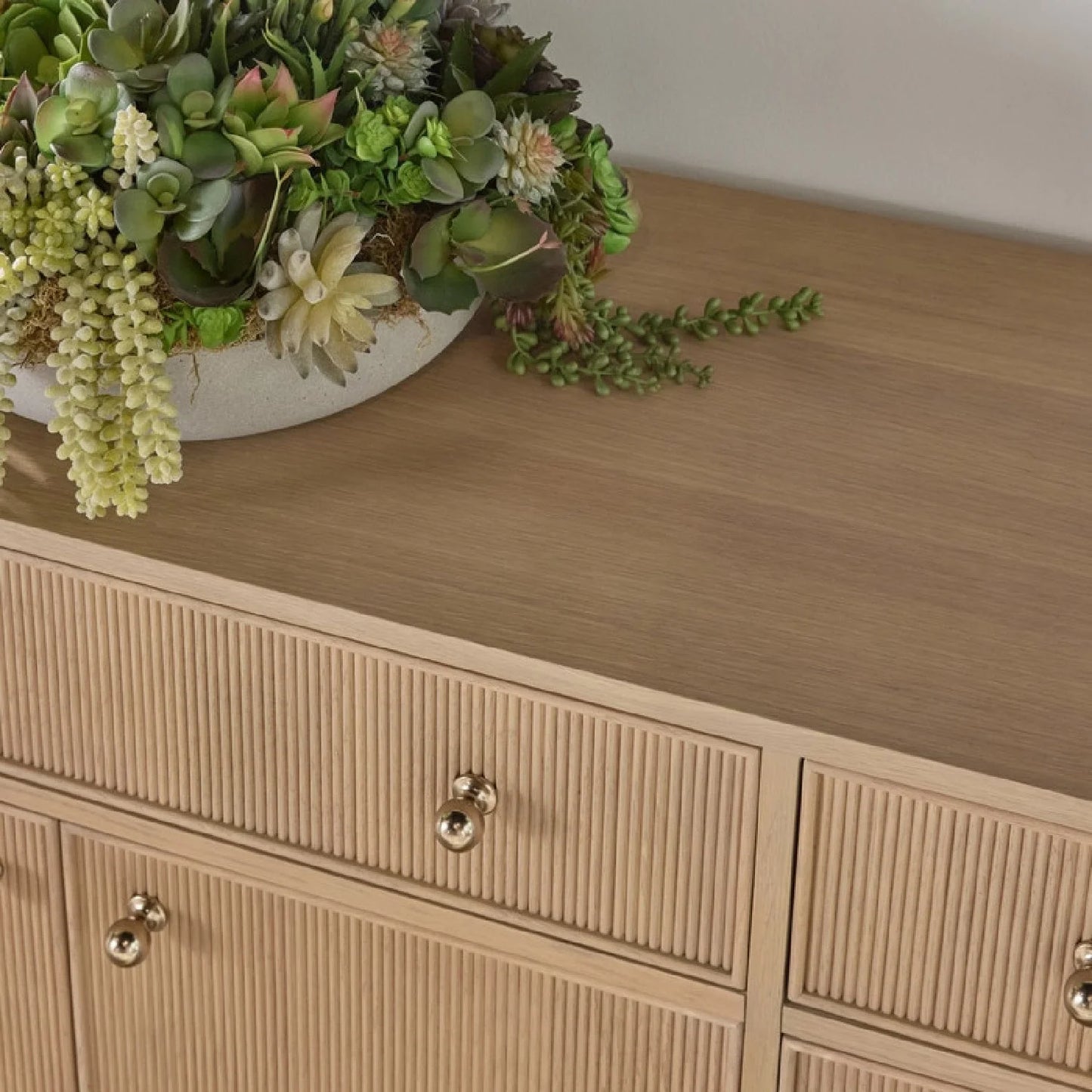 Luxury Fluted Solid Oak Sideboard European Style for Villa