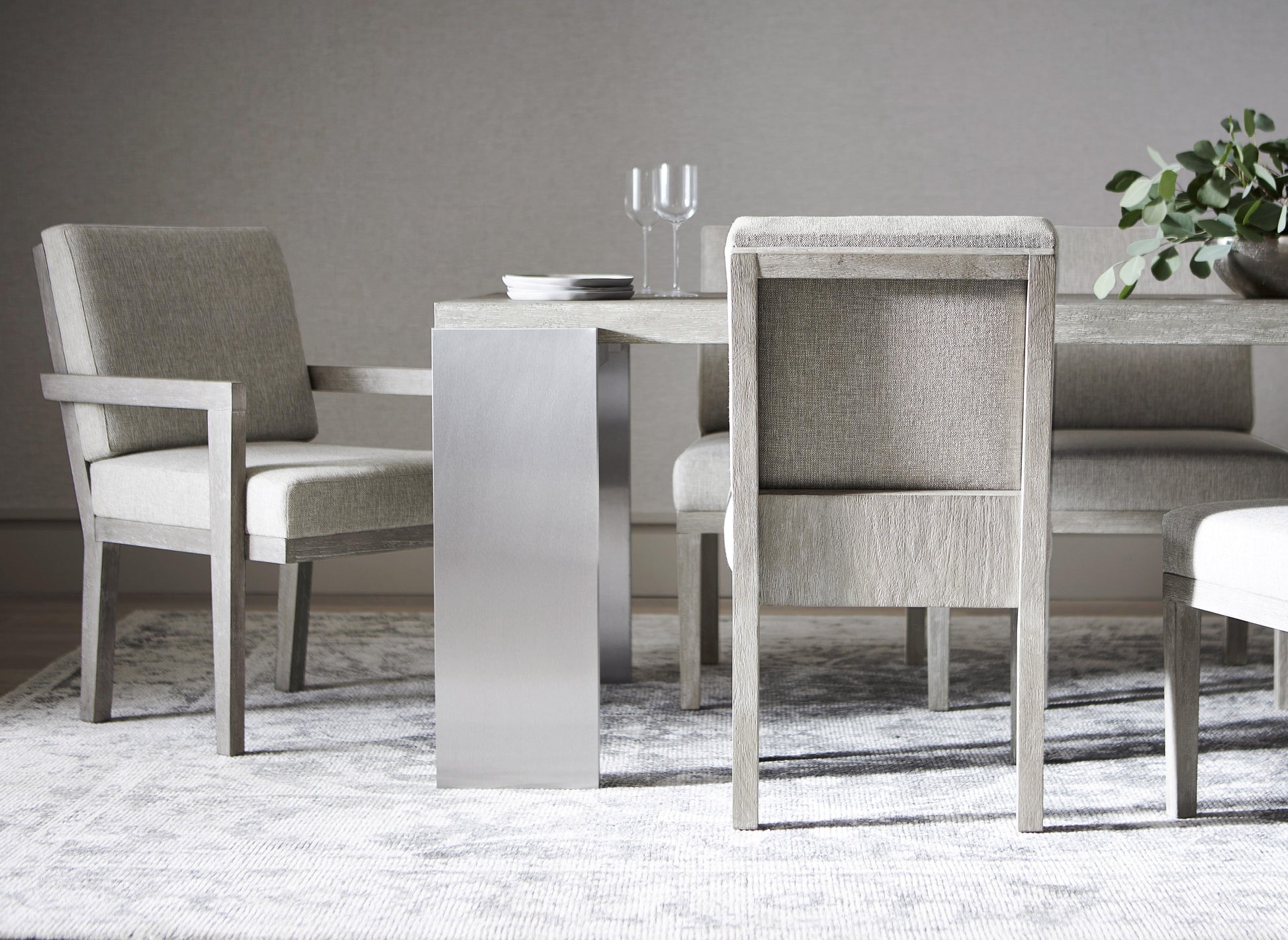 Luxury Foundations Fabric Armchair Modern Italian Style for Villa