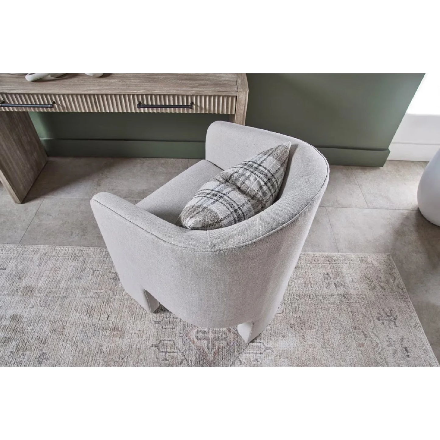 Luxury French Linen Accent Chair Modern Italian Style for Villa