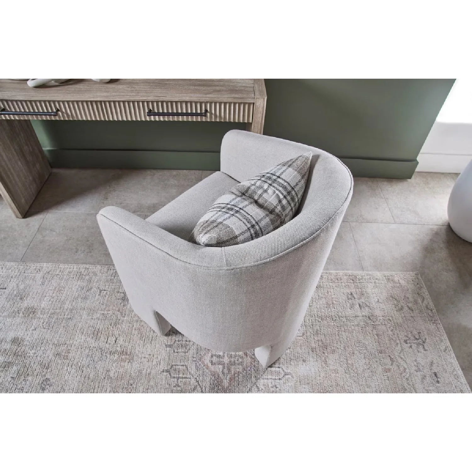 Luxury French Linen Accent Chair Modern Italian Style for Villa