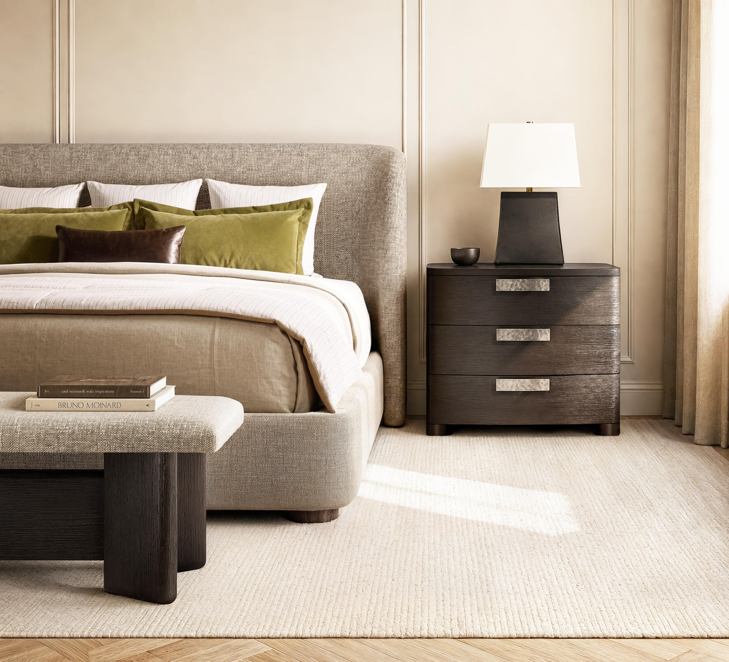 Luxury Geneve Fabric Shelter Bed Modern Italian Style for Villa