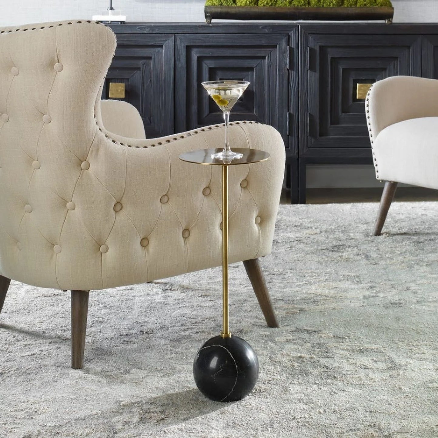 Luxury Gimlet Pedestal Drink Table Modern Italian Style for Villa