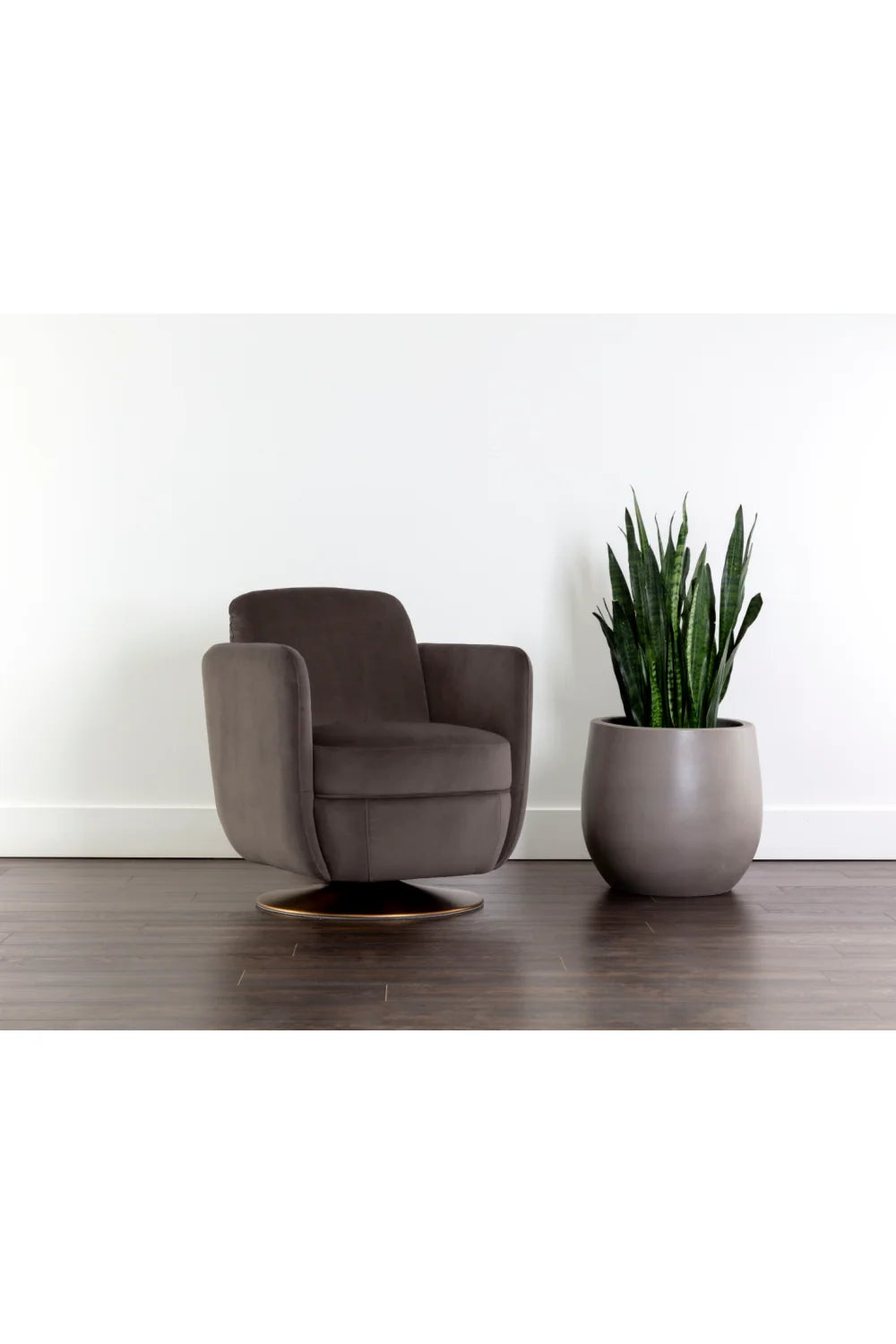 Luxury Gold Base Swivel Lounge Chair Modern Italian Style for Villa