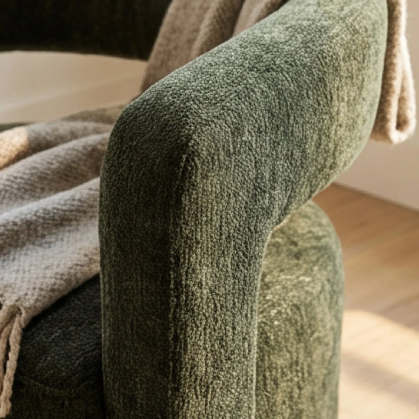 Luxury Green Swivel Lounge Chair European Style for Villa