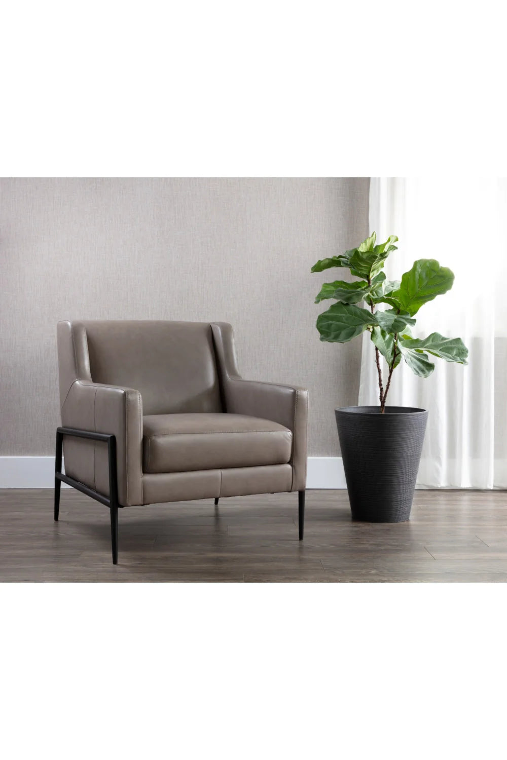 Luxury Grey Leather Lounge Chair Modern Italian Style for Villa