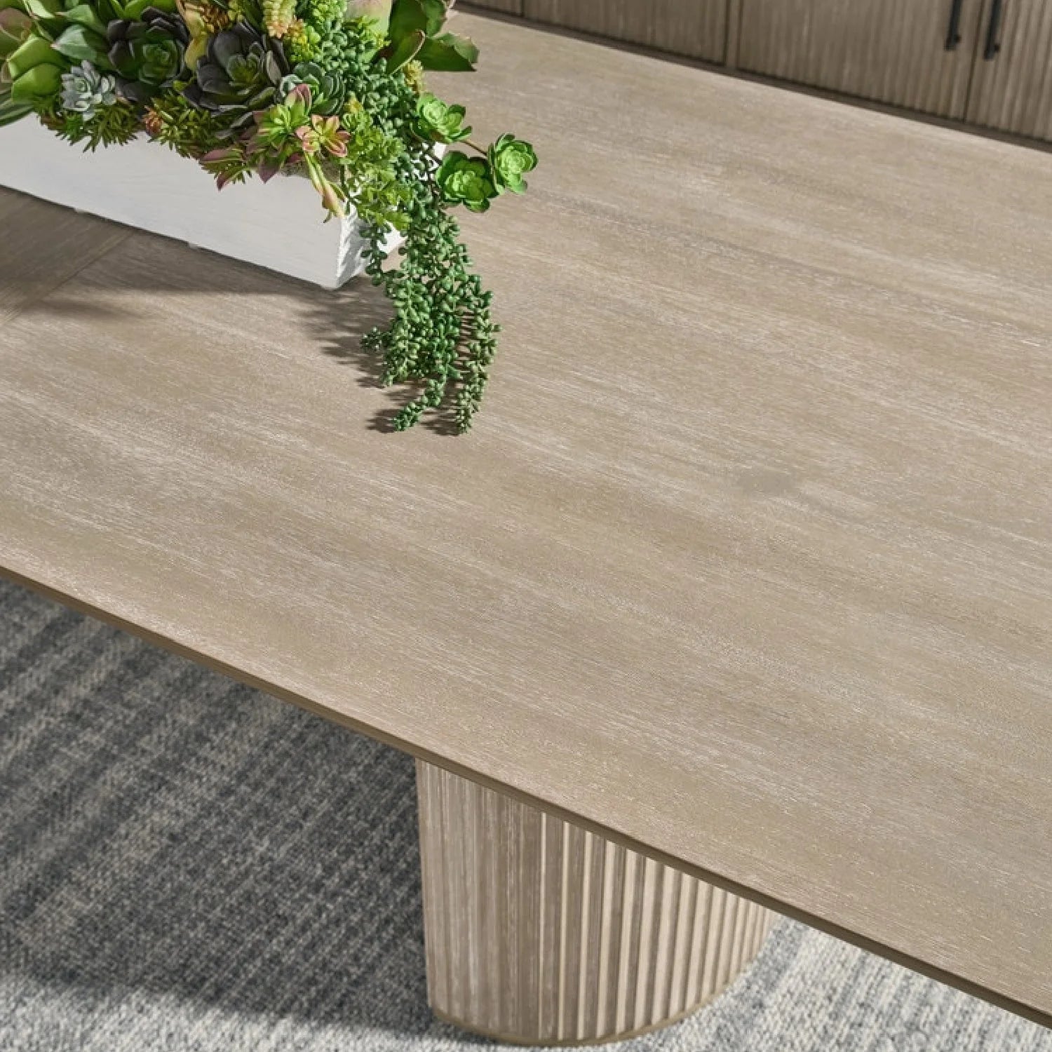Luxury Halloway Gray Acacia Extendable Dining Table Modern Italian Style for Villa