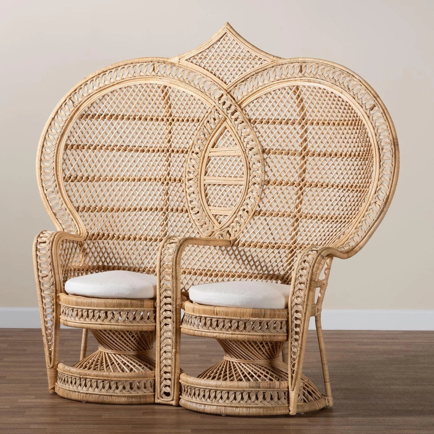 Luxury Handcrafted Rattan Peacock Accent Chair Modern Italian Style for Villa