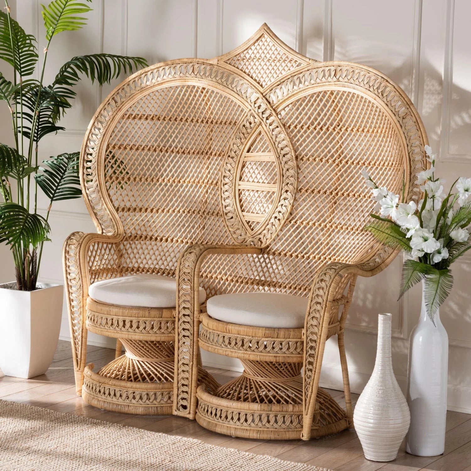 Luxury Handcrafted Rattan Peacock Accent Chair Modern Italian Style for Villa