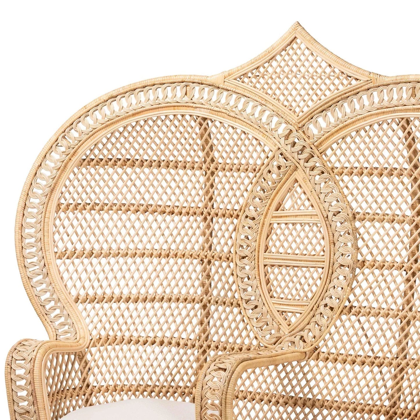 Luxury Handcrafted Rattan Peacock Accent Chair Modern Italian Style for Villa