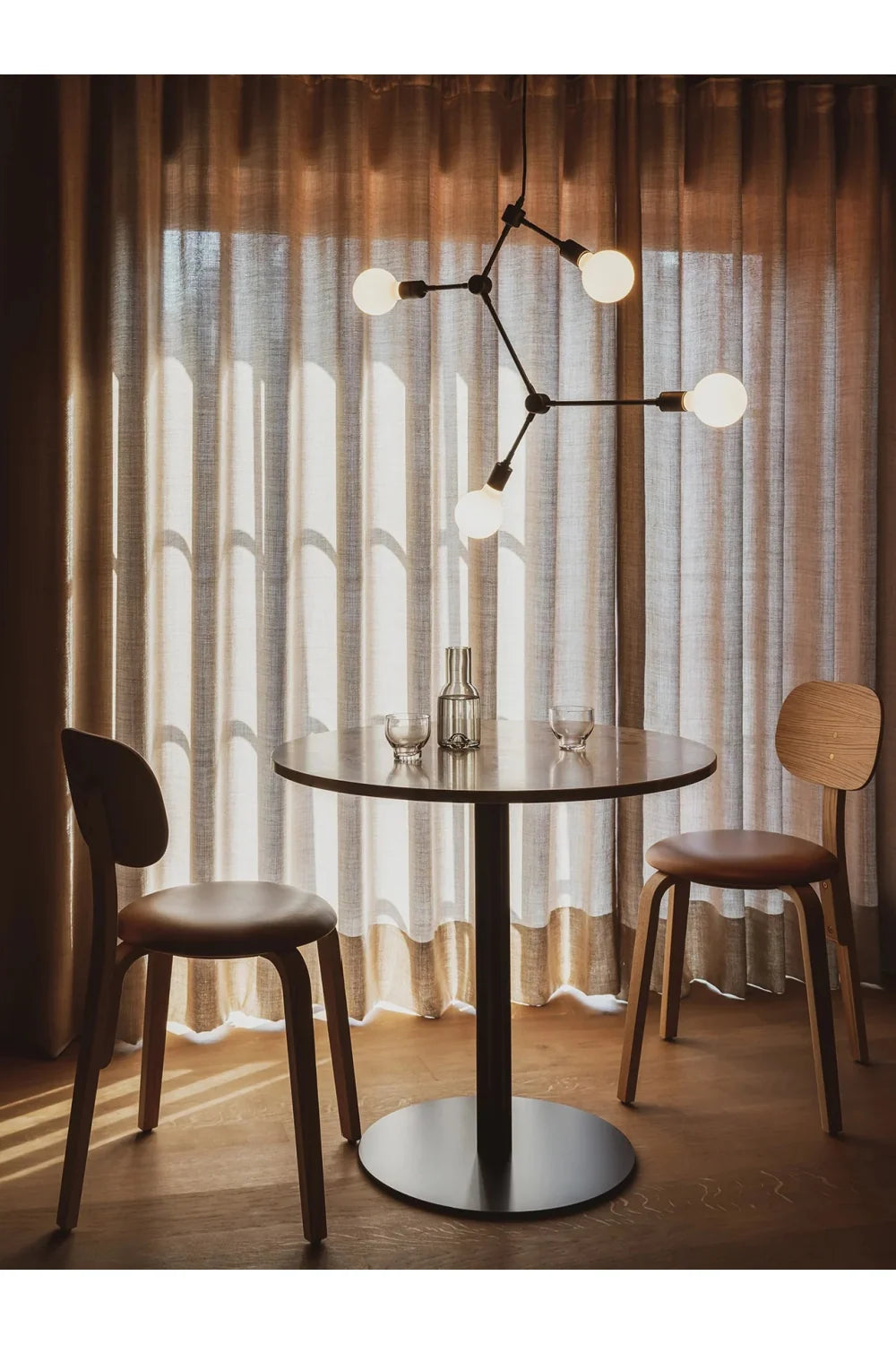 Luxury Harbour Round Dining Table Modern Italian Style for Villa