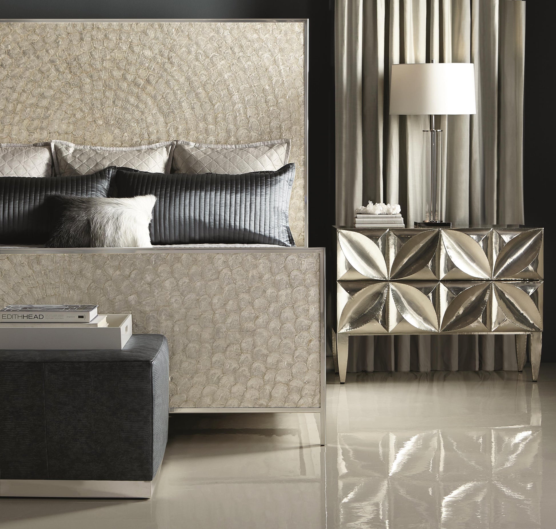 Luxury Helios Capiz Shell Panel Bed Modern Italian Style for Villa