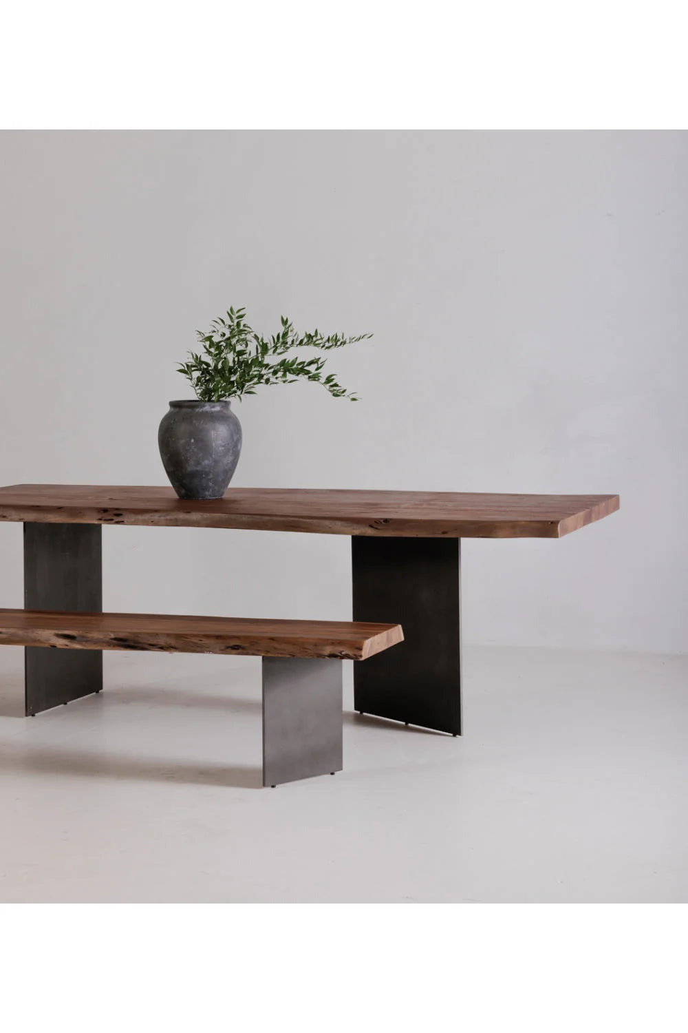 Luxury Howell Acacia Dining Table Modern Italian Style for Villa